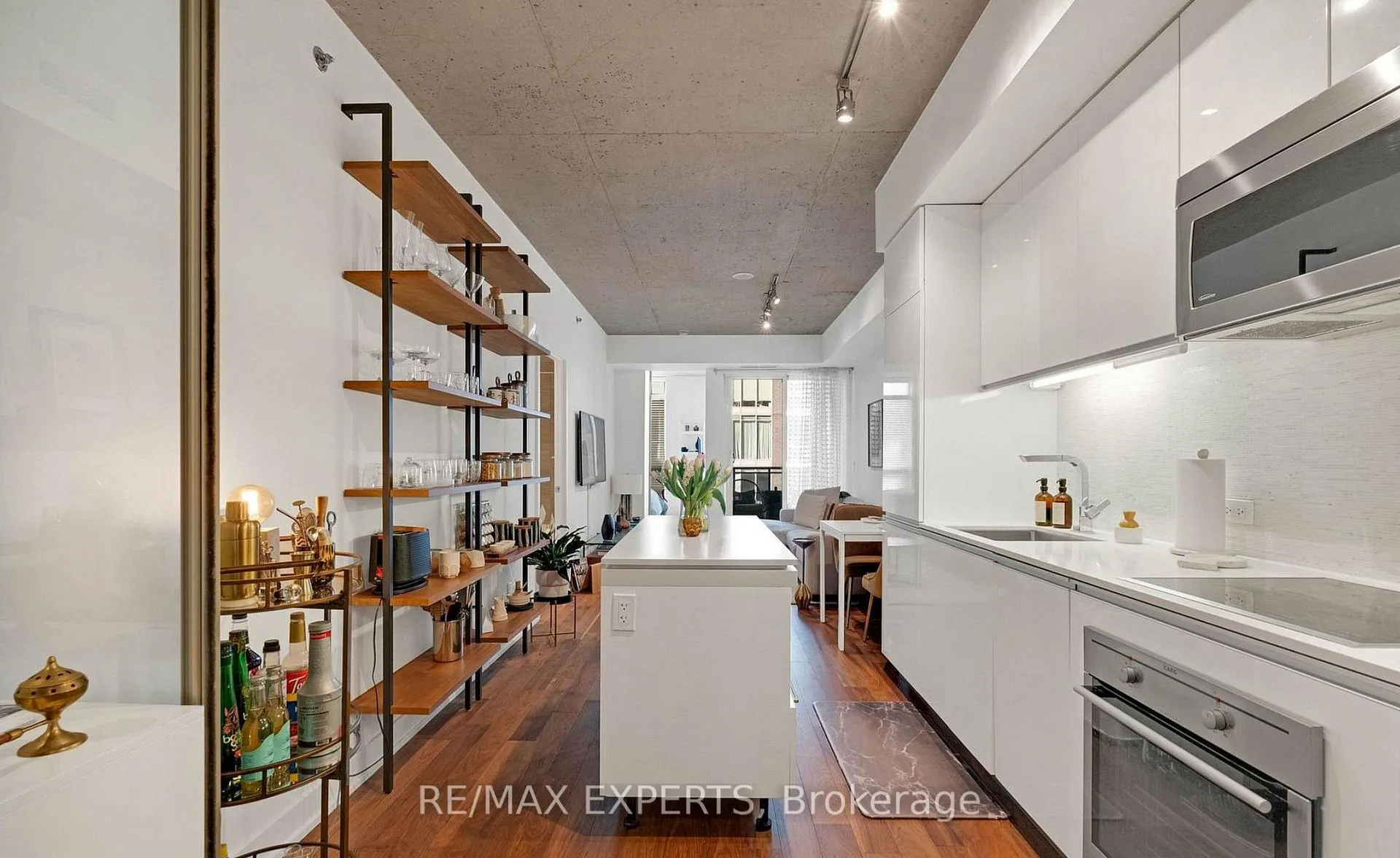 Photo 5 of Unit 516, 20 Gladstone Avenue, Toronto, Little Portugal — HOMEH