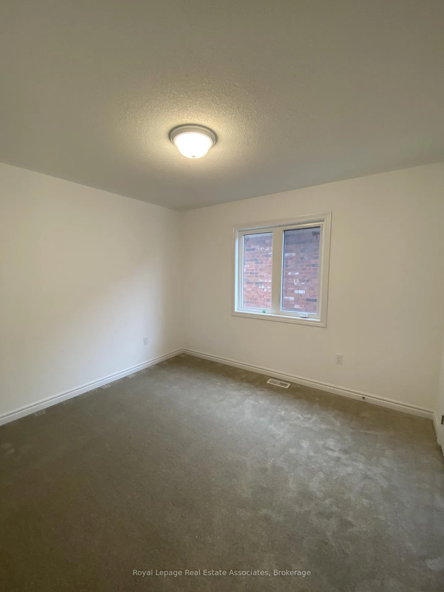 Photo 10 of 85 Tracey Lane, Collingwood — HOMEH