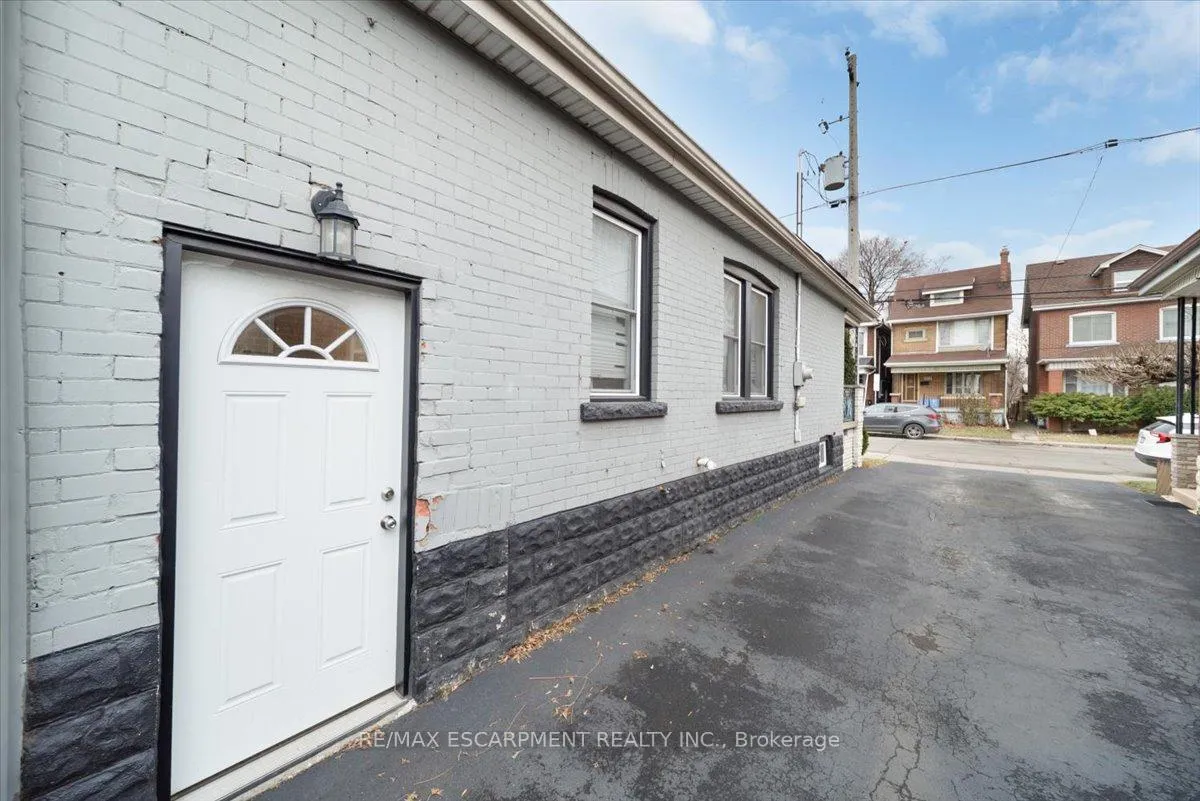 Photo 17 of 106 Lottridge Street, Hamilton, Stripley — HOMEH