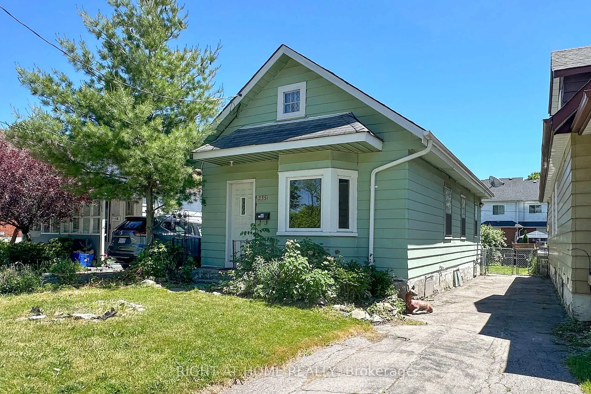 Photo 1 of 235 Edward Avenue, Oshawa, Central — HOMEH