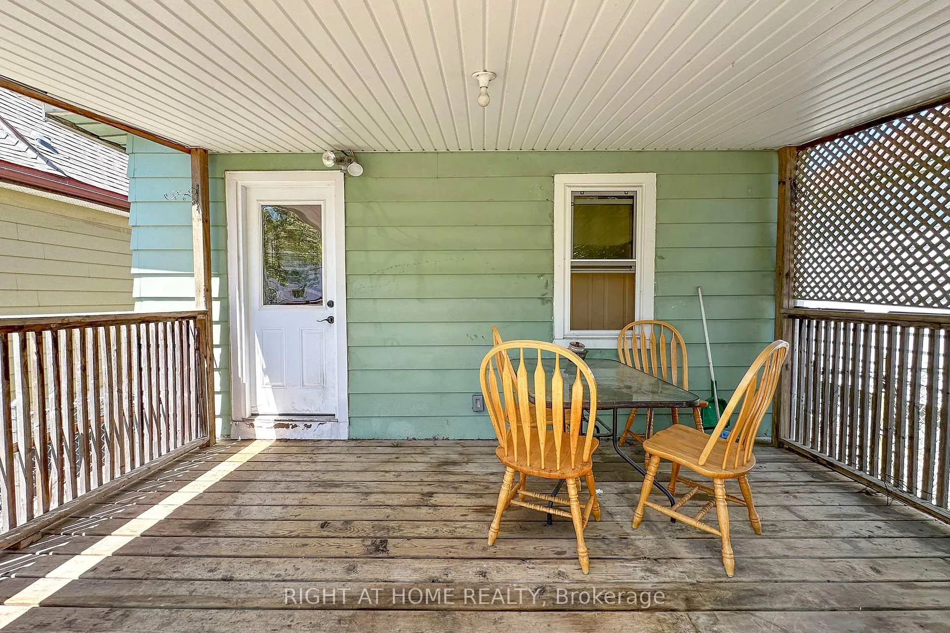 Photo 3 of 235 Edward Avenue, Oshawa, Central — HOMEH