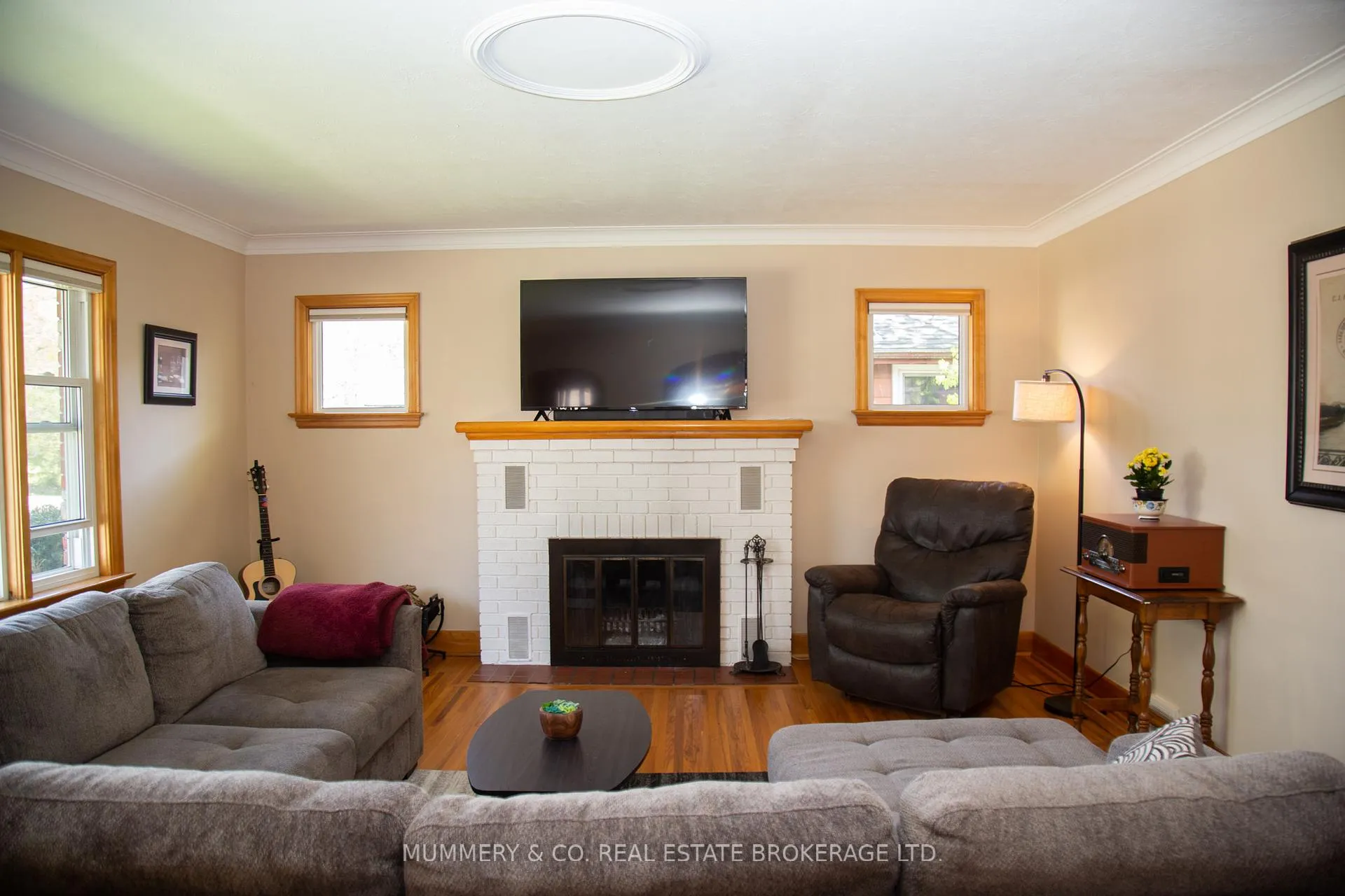 Photo 7 of 42 Hawthorne Avenue, Norfolk, Simcoe — HOMEH