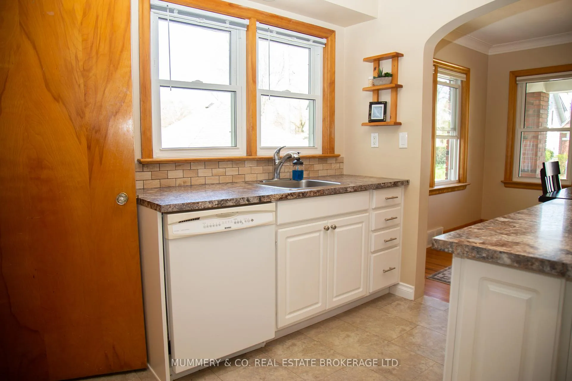 Photo 14 of 42 Hawthorne Avenue, Norfolk, Simcoe — HOMEH