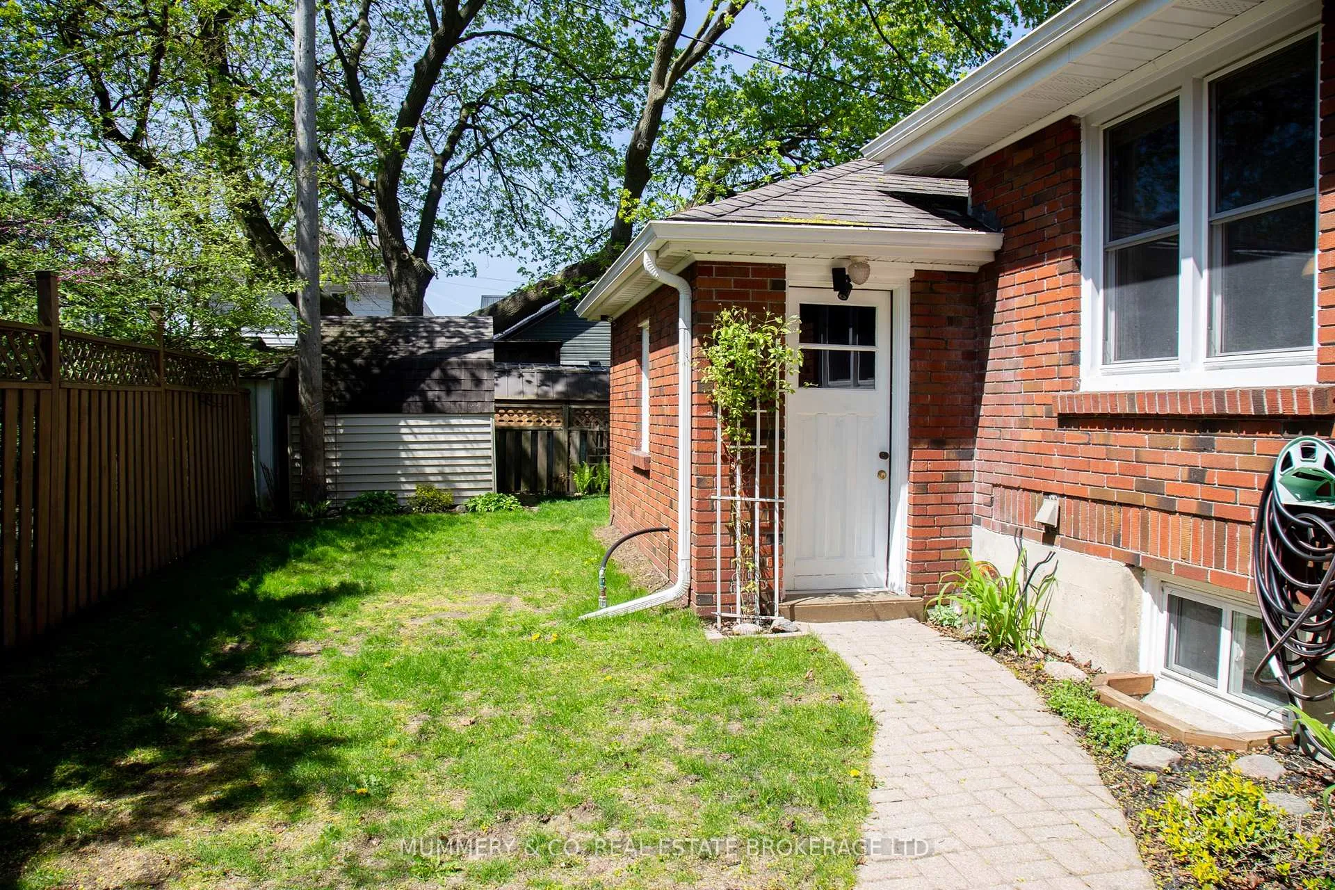 Photo 32 of 42 Hawthorne Avenue, Norfolk, Simcoe — HOMEH