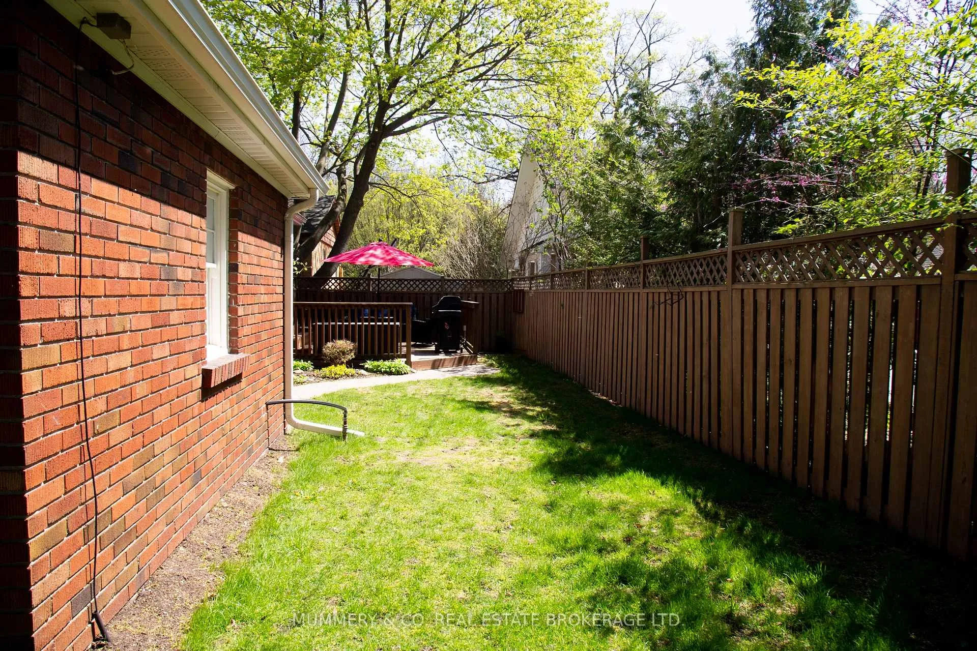 Photo 33 of 42 Hawthorne Avenue, Norfolk, Simcoe — HOMEH