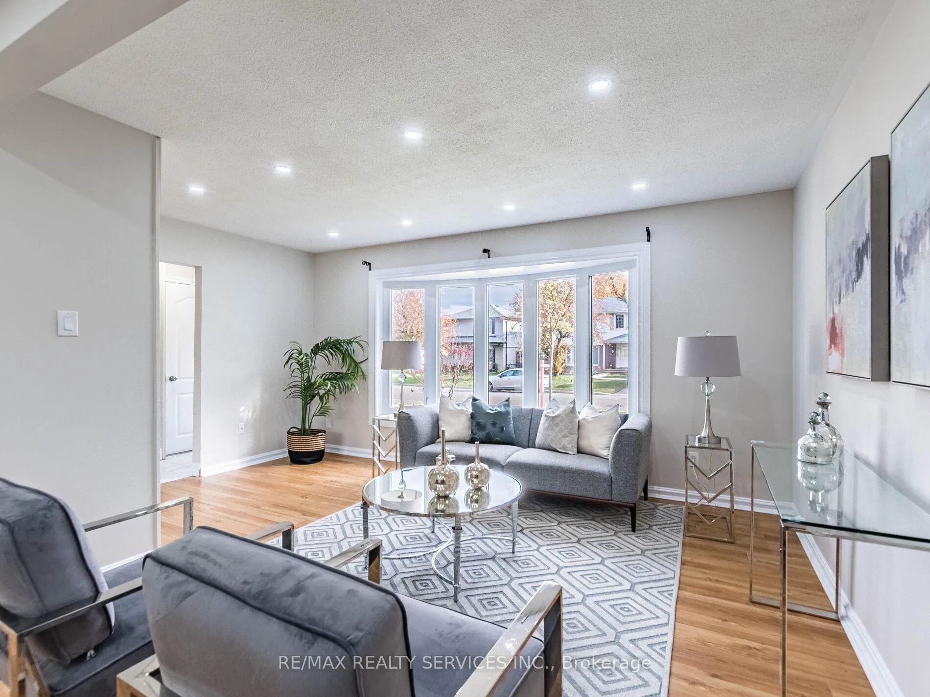 Photo 8 of 33 Elrose Road, Brampton, Southgate — HOMEH