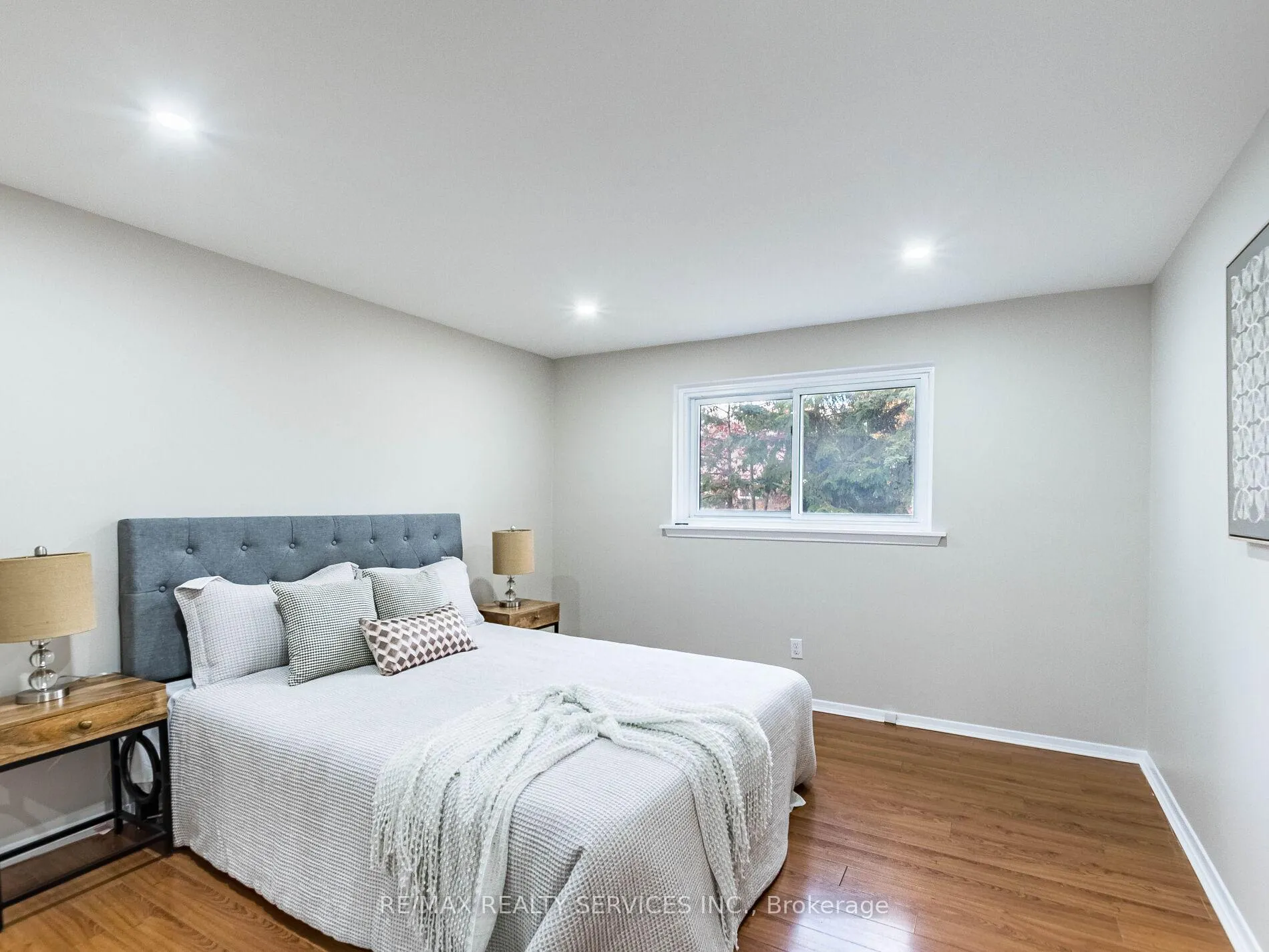 Photo 22 of 33 Elrose Road, Brampton, Southgate — HOMEH