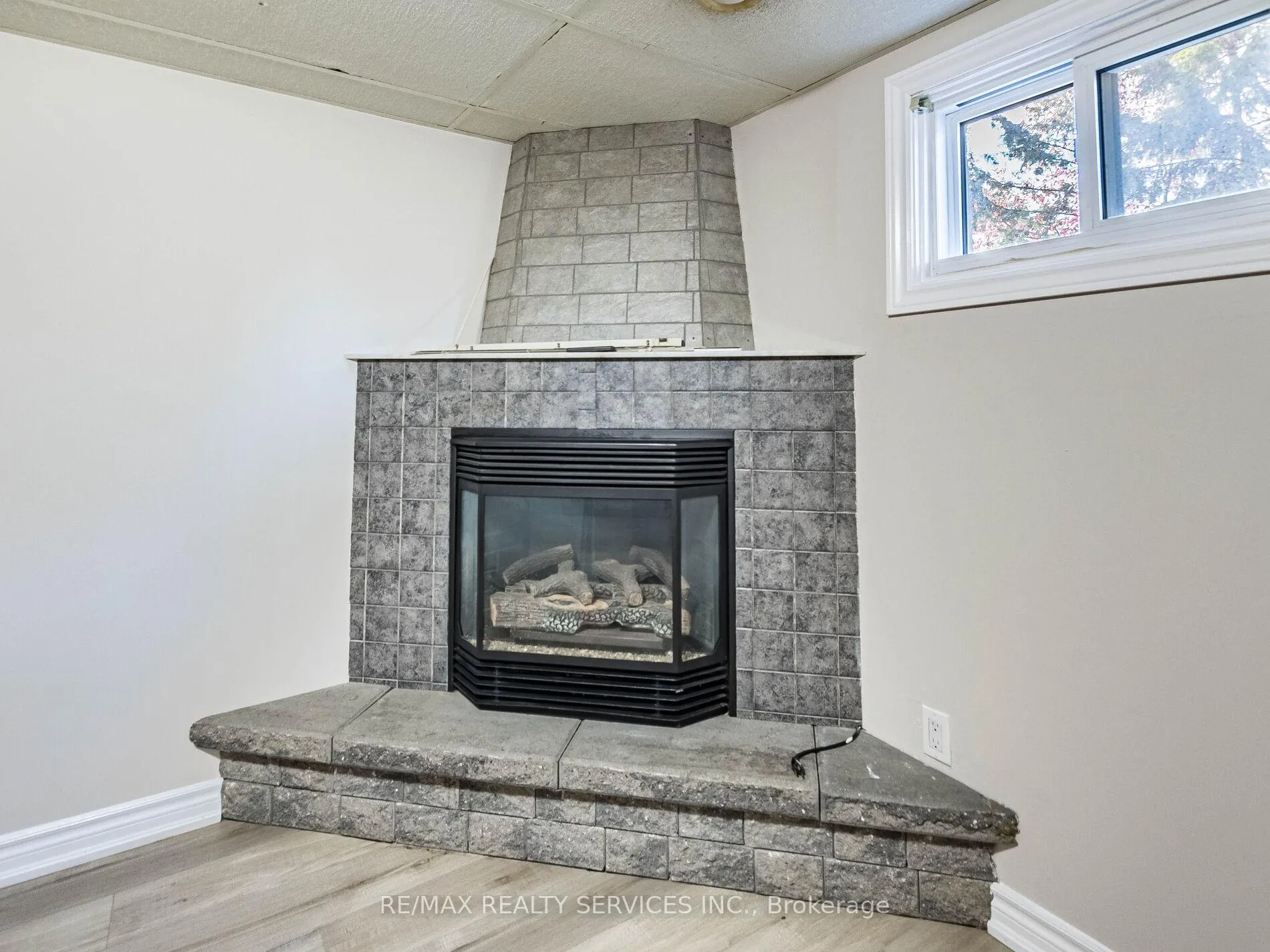 Photo 35 of 33 Elrose Road, Brampton, Southgate — HOMEH