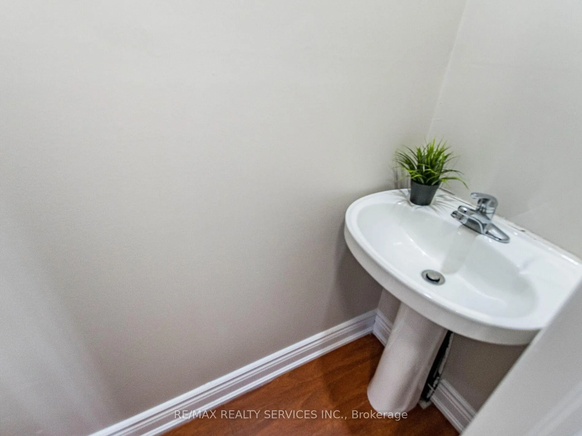 Photo 39 of 33 Elrose Road, Brampton, Southgate — HOMEH