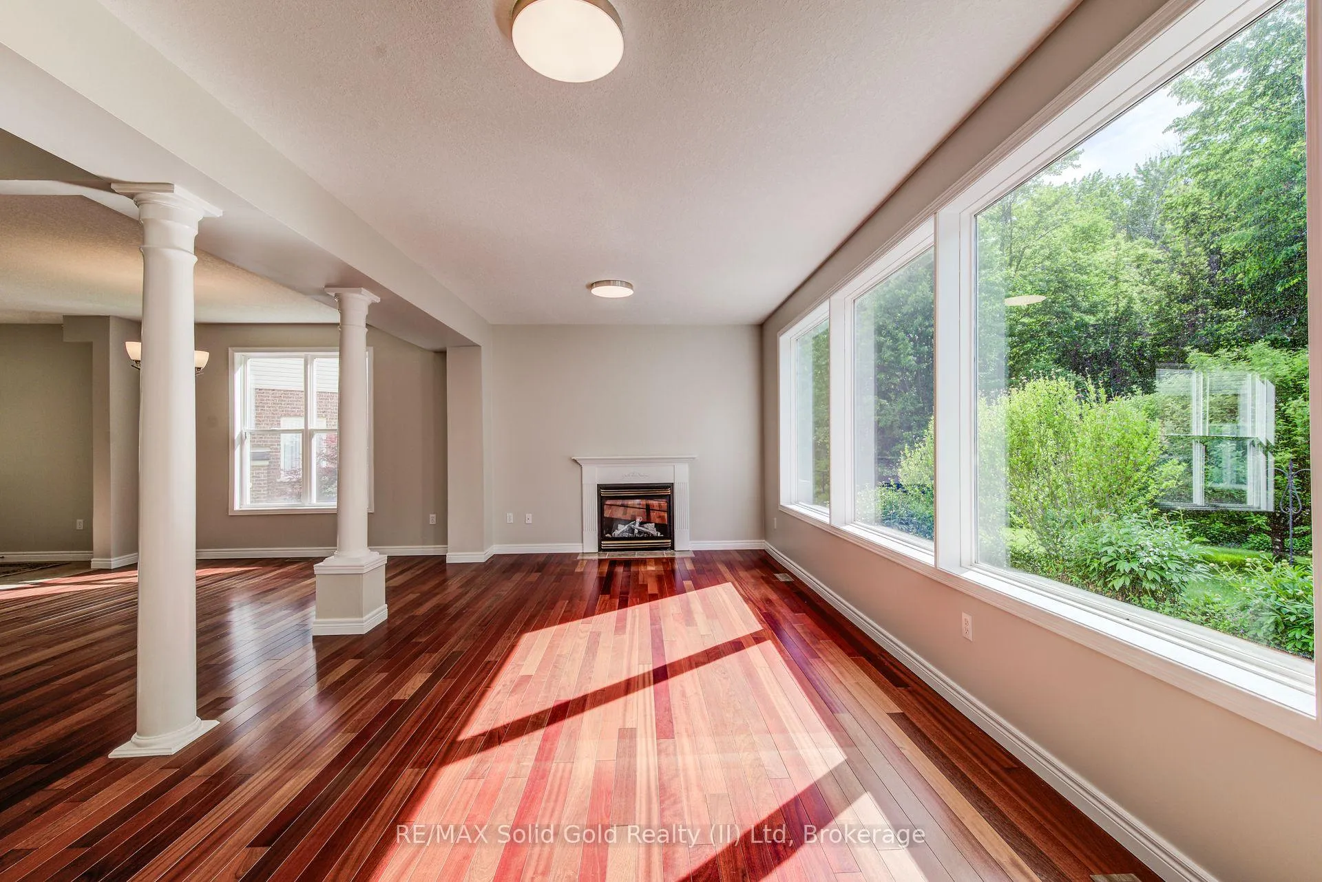 Photo 8 of 712 Brookmill Place, Waterloo, Columbia Forest — HOMEH