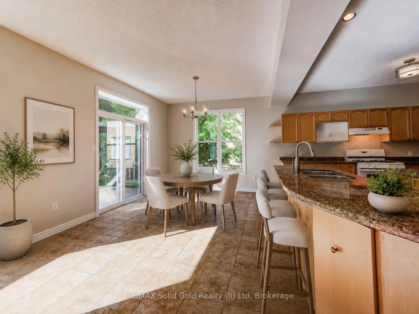 Photo 11 of 712 Brookmill Place, Waterloo, Columbia Forest — HOMEH