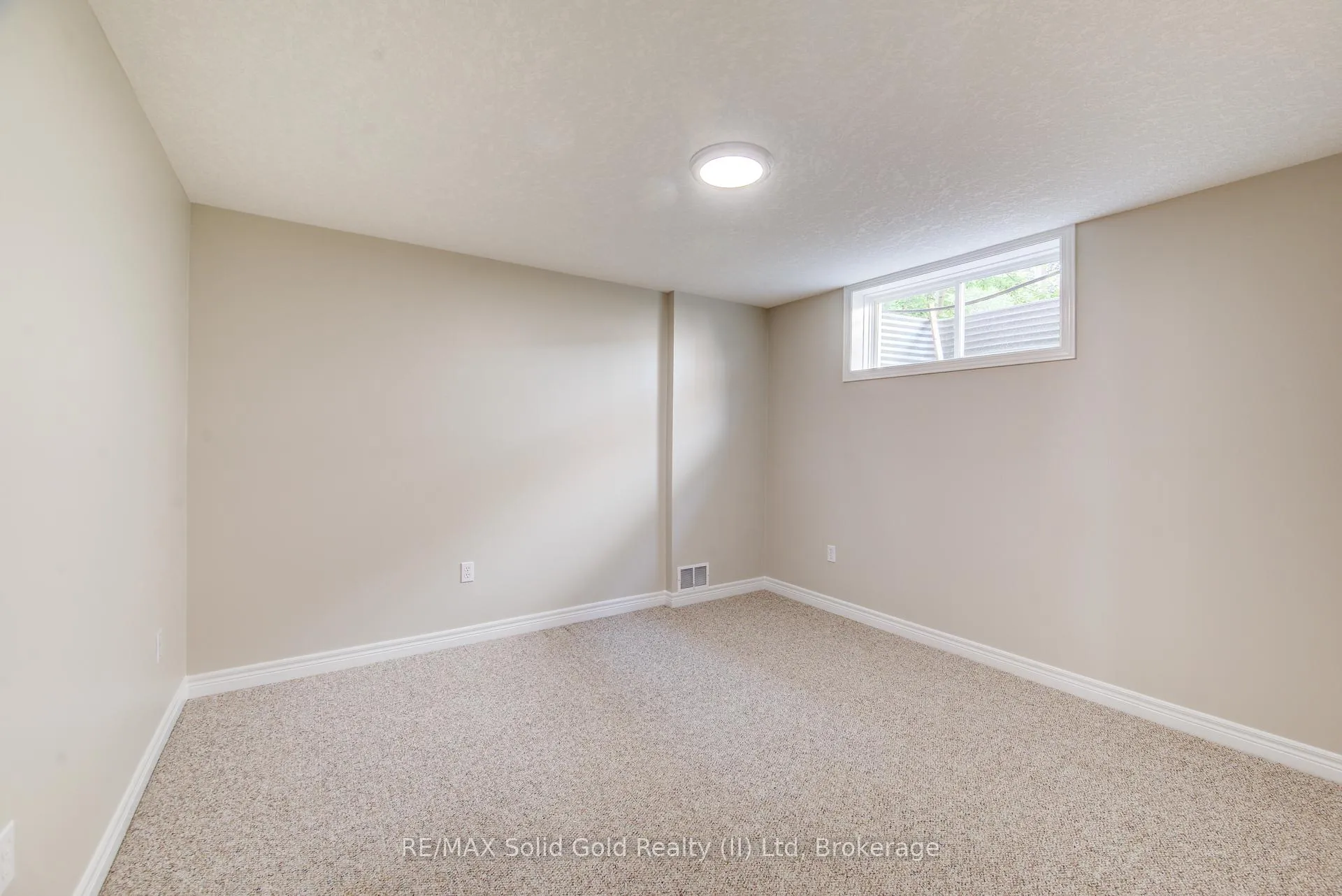 Photo 23 of 712 Brookmill Place, Waterloo, Columbia Forest — HOMEH