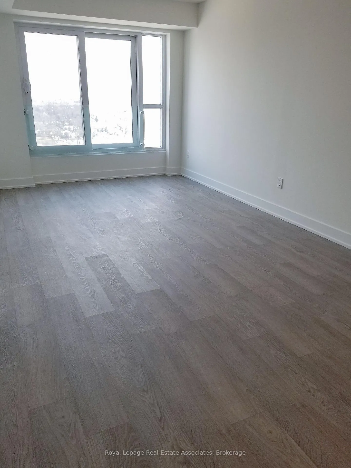 Photo 2 of Unit 2406, 7 Mabelle Avenue, Etobicoke, Islington-City Centre West — HOMEH