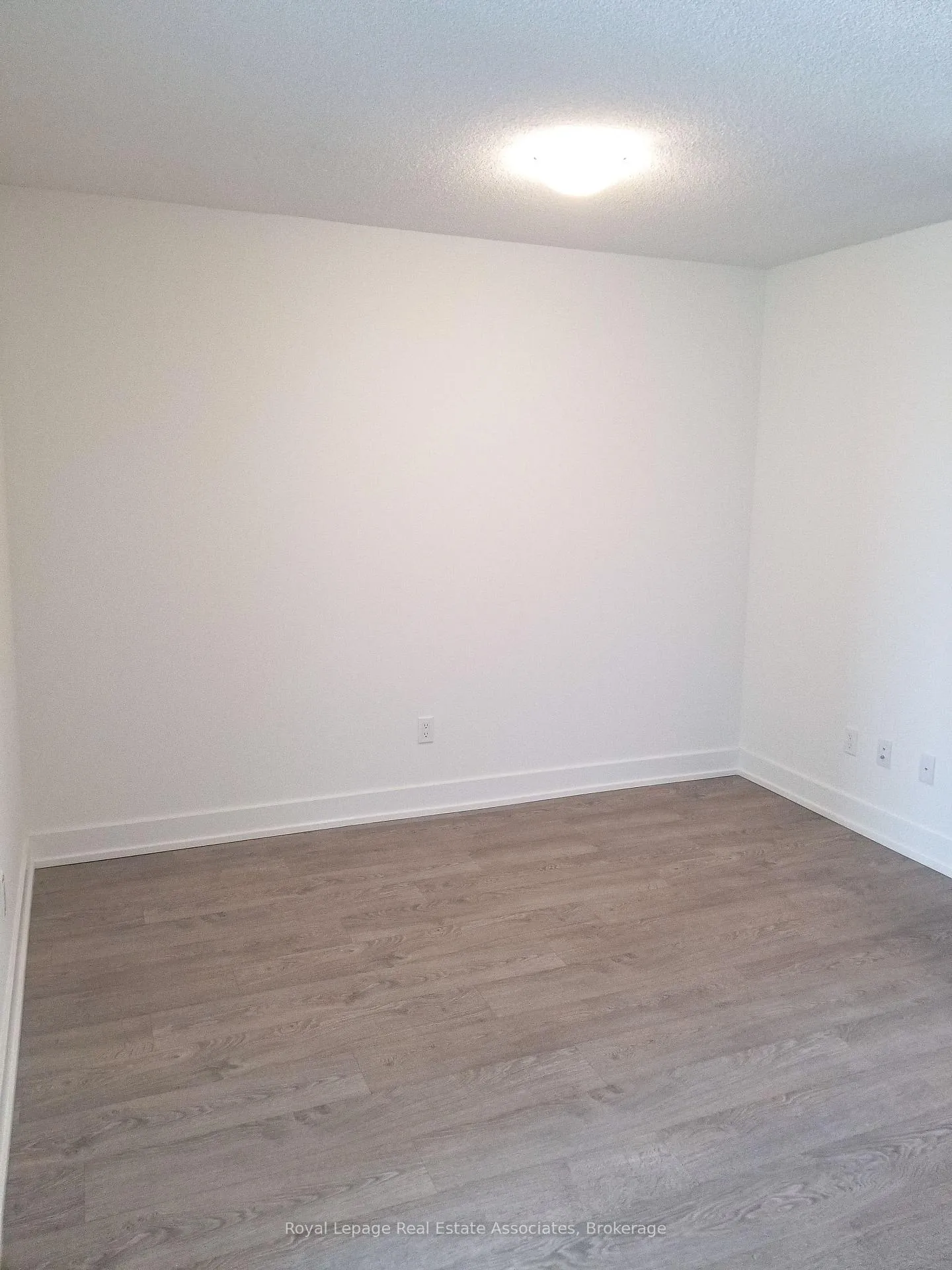 Photo 6 of Unit 2406, 7 Mabelle Avenue, Etobicoke, Islington-City Centre West — HOMEH