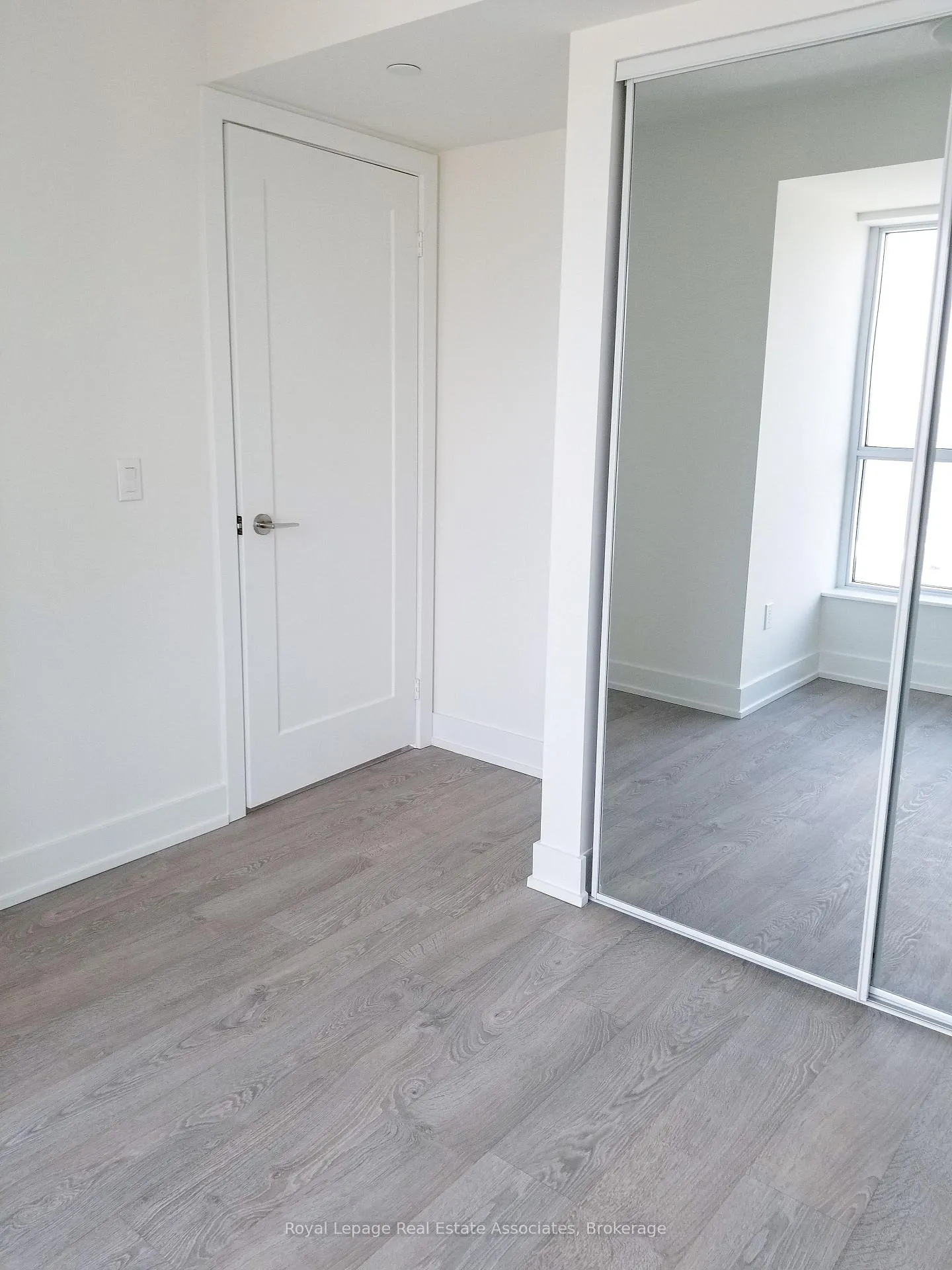 Photo 7 of Unit 2406, 7 Mabelle Avenue, Etobicoke, Islington-City Centre West — HOMEH