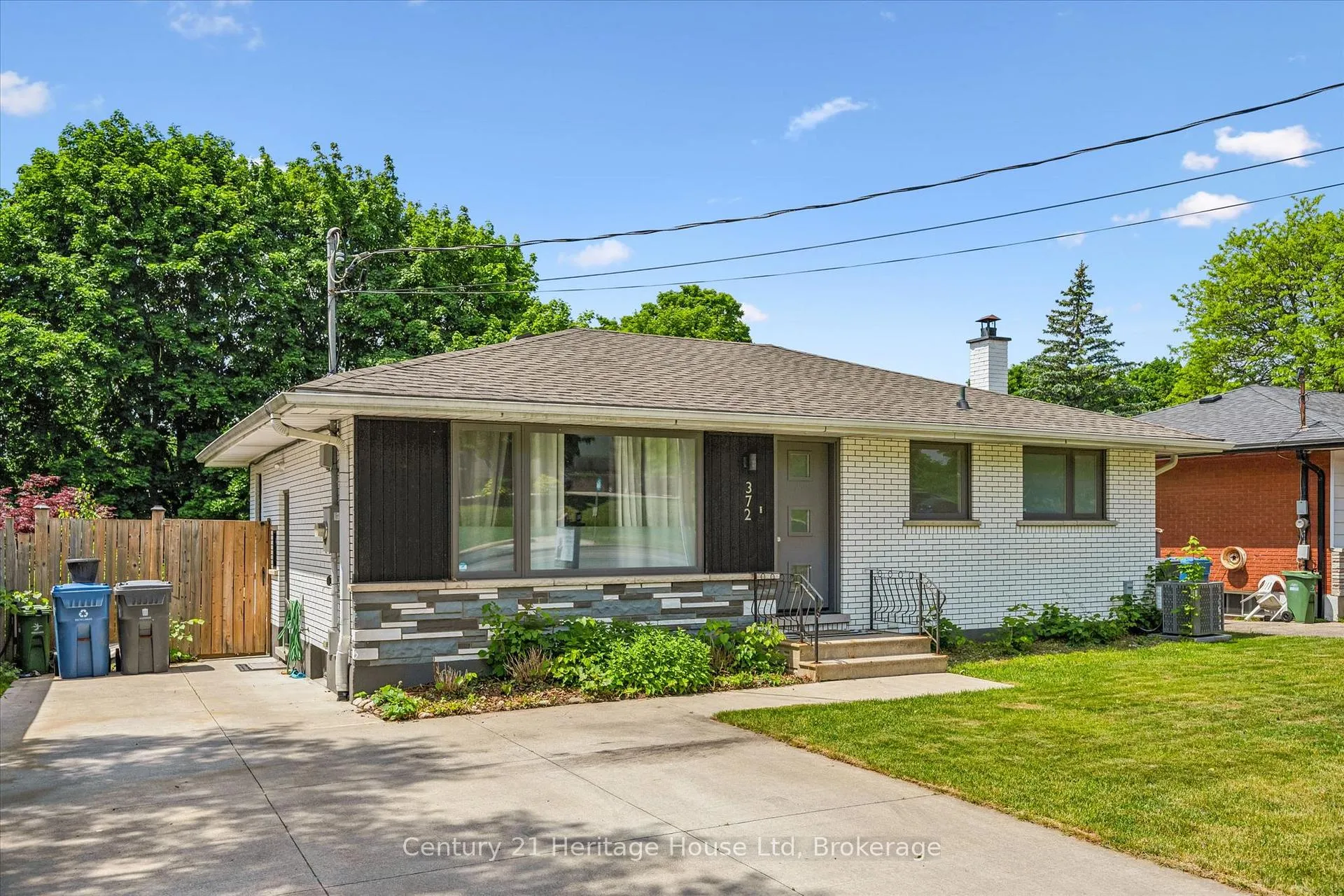 Photo 2 of 372 Victoria Road N, Guelph, Riverside Park — HOMEH