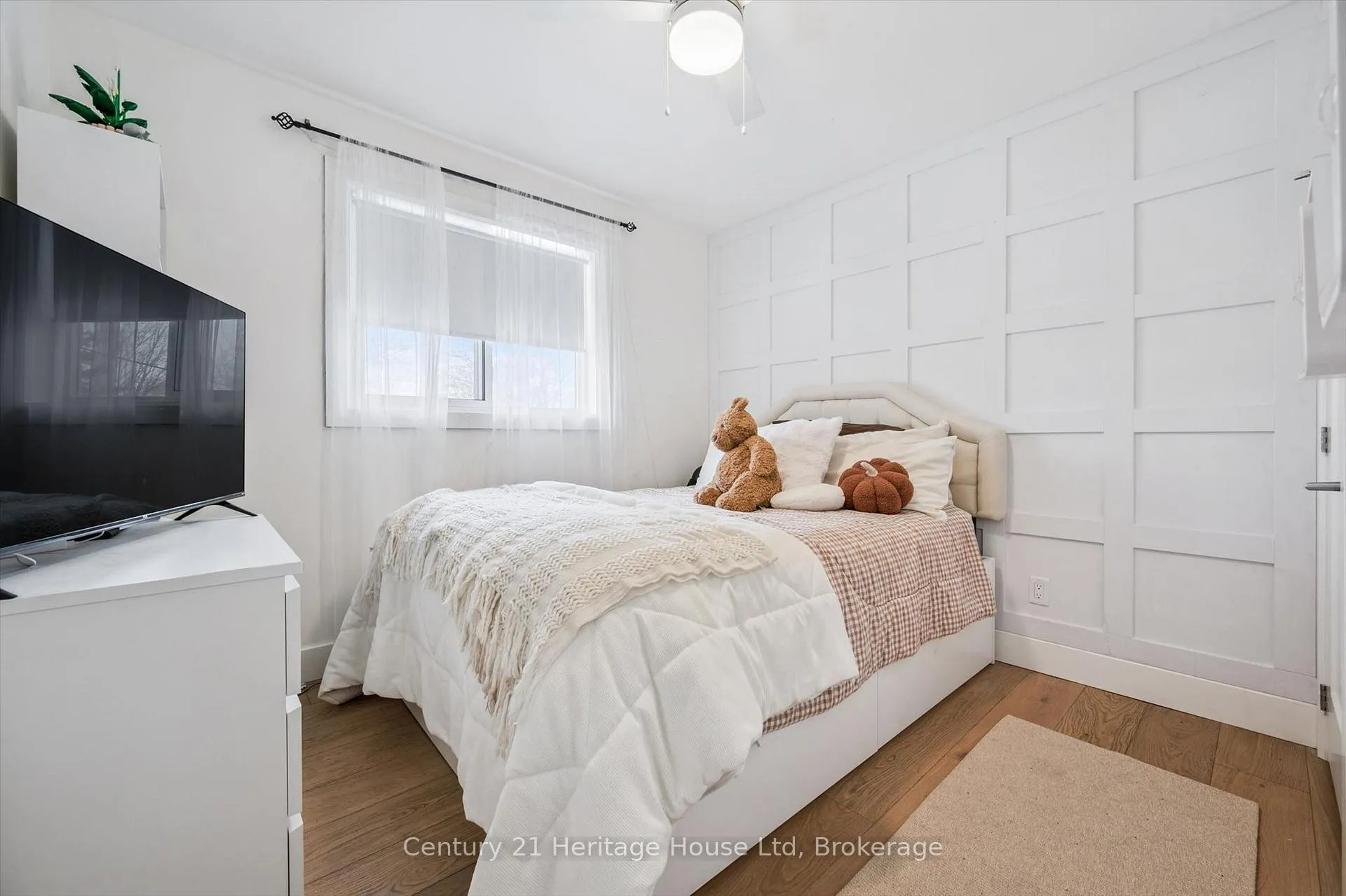 Photo 18 of 372 Victoria Road N, Guelph, Riverside Park — HOMEH