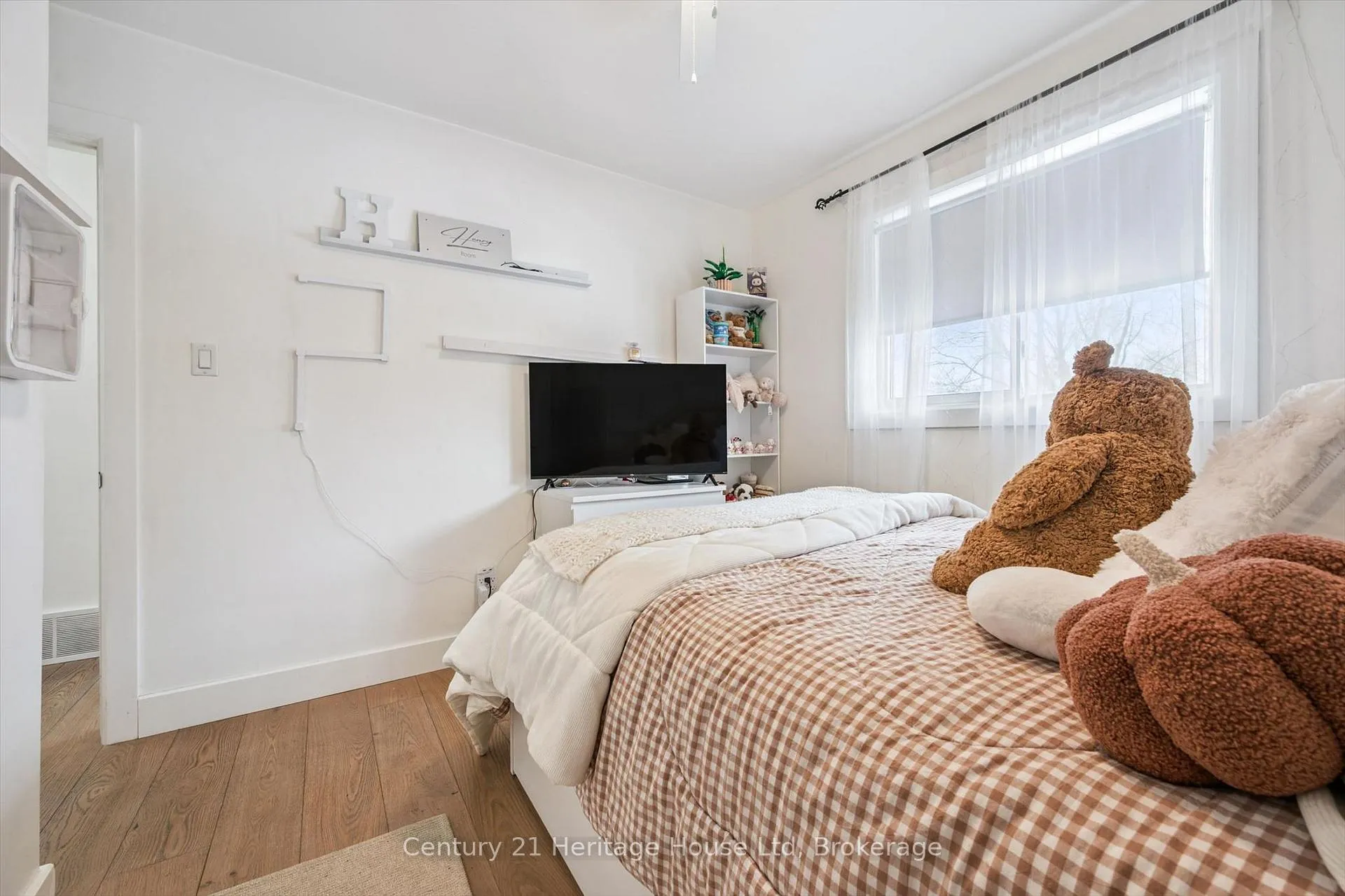 Photo 19 of 372 Victoria Road N, Guelph, Riverside Park — HOMEH