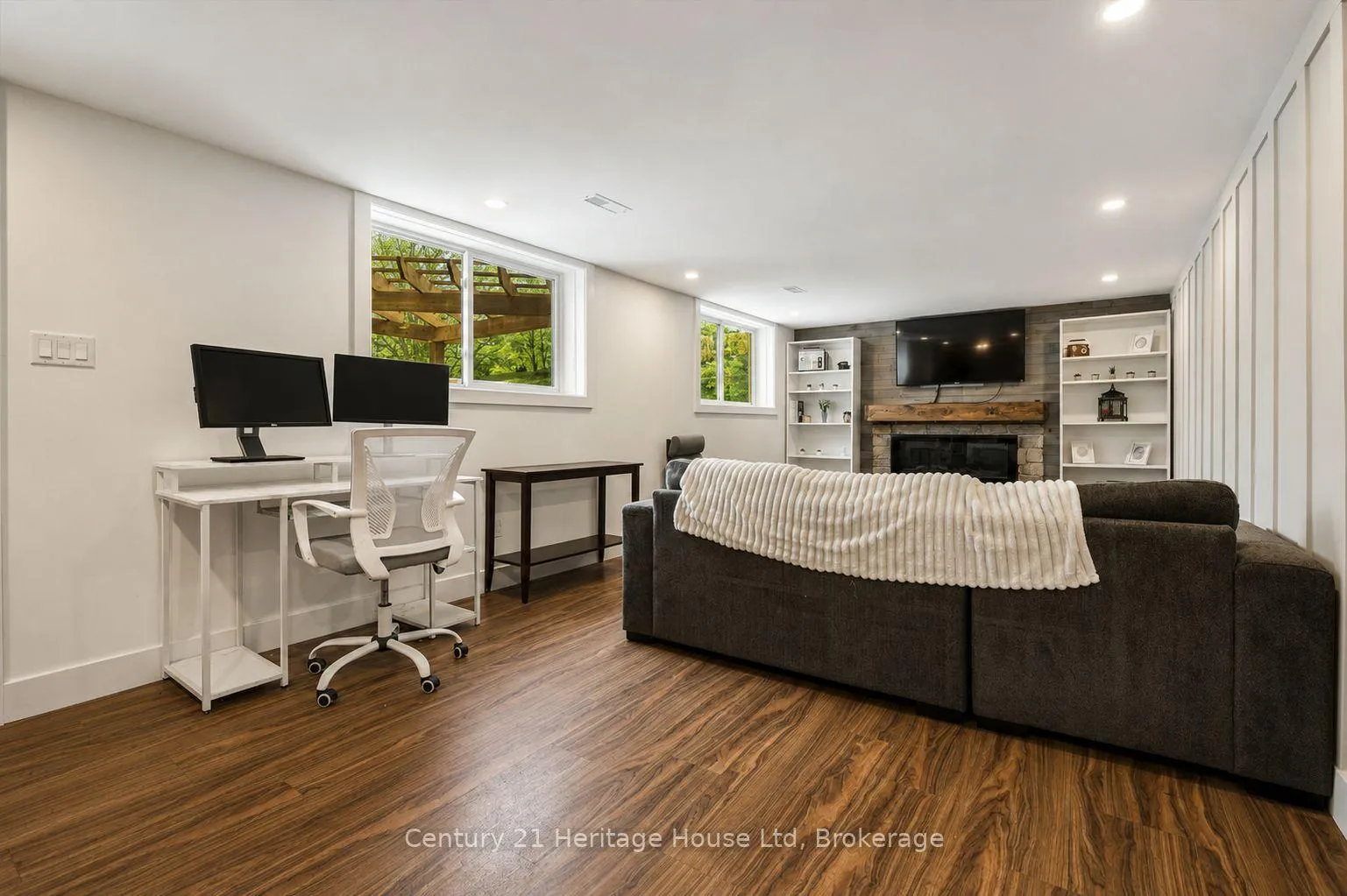 Photo 23 of 372 Victoria Road N, Guelph, Riverside Park — HOMEH