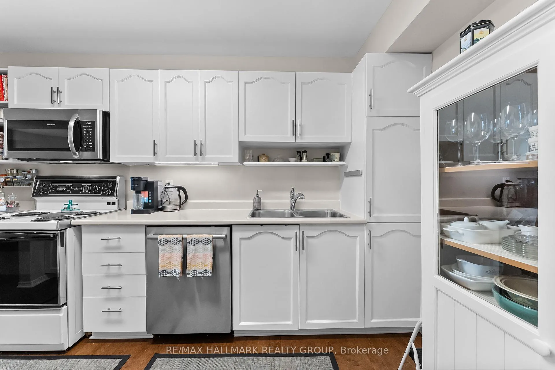 Photo 15 of 20 Royal Oak Court, Ottawa, Hunt Club Park/Greenboro — HOMEH