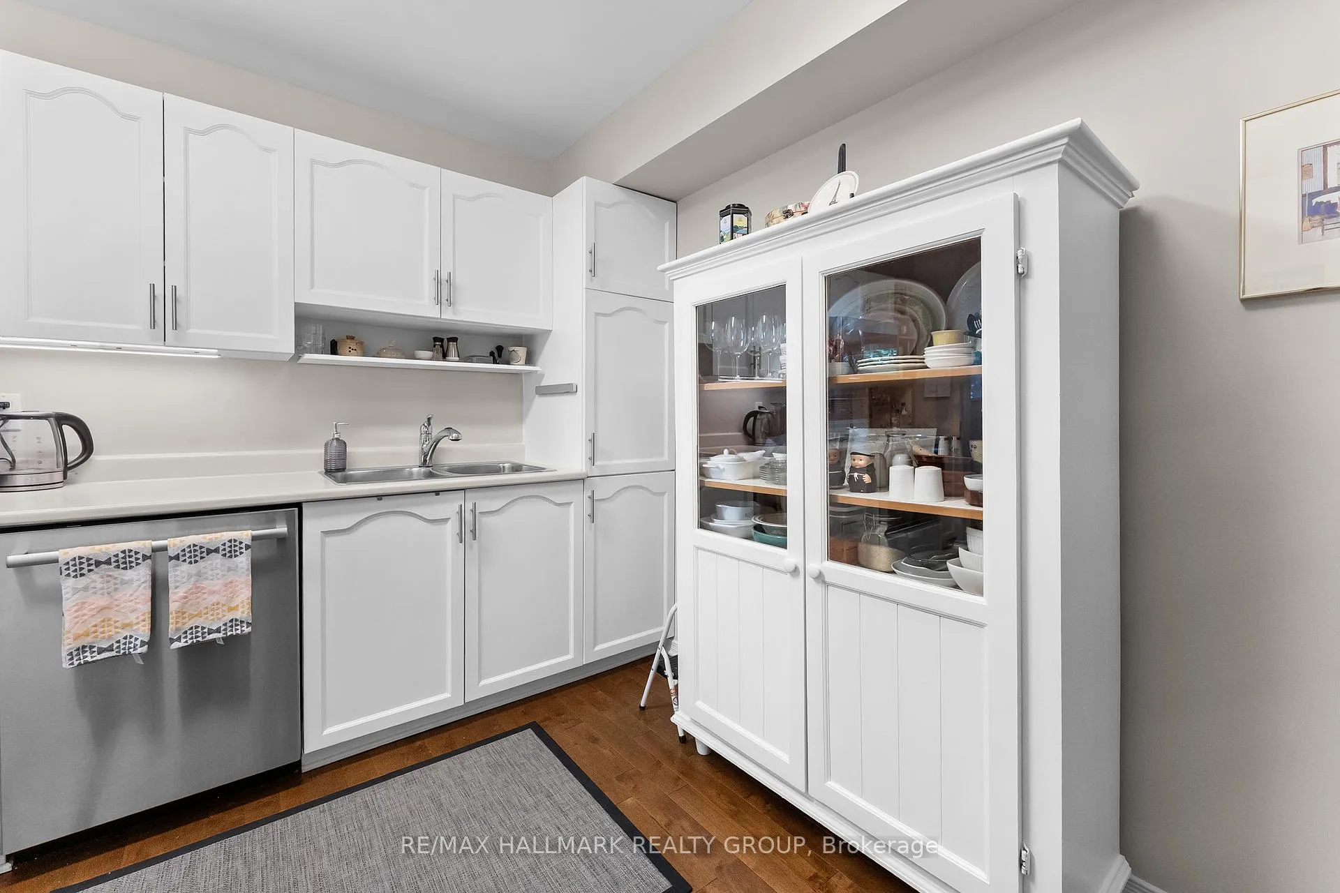 Photo 16 of 20 Royal Oak Court, Ottawa, Hunt Club Park/Greenboro — HOMEH