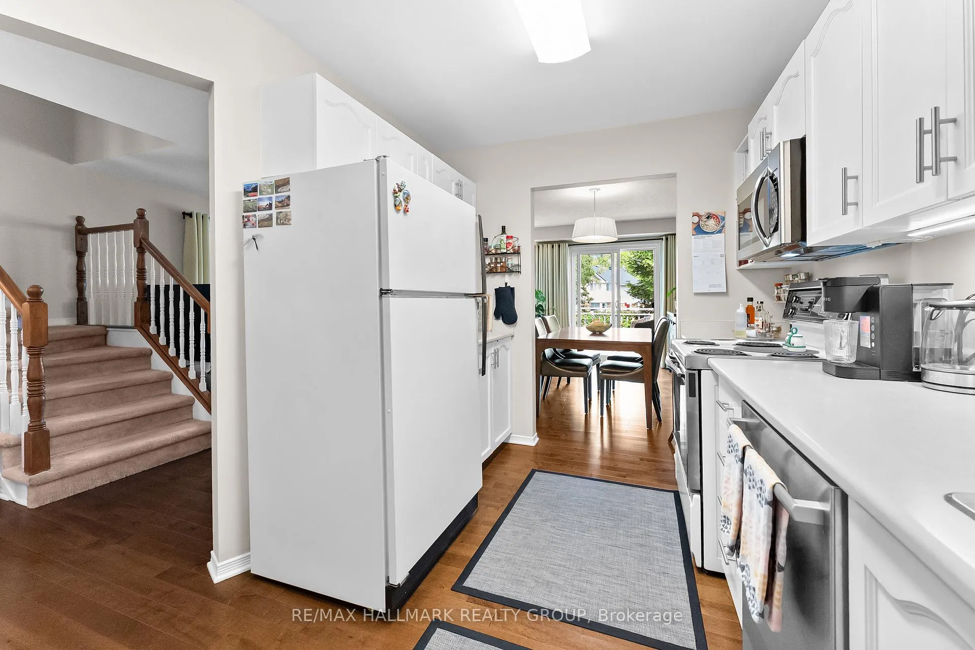 Photo 17 of 20 Royal Oak Court, Ottawa, Hunt Club Park/Greenboro — HOMEH