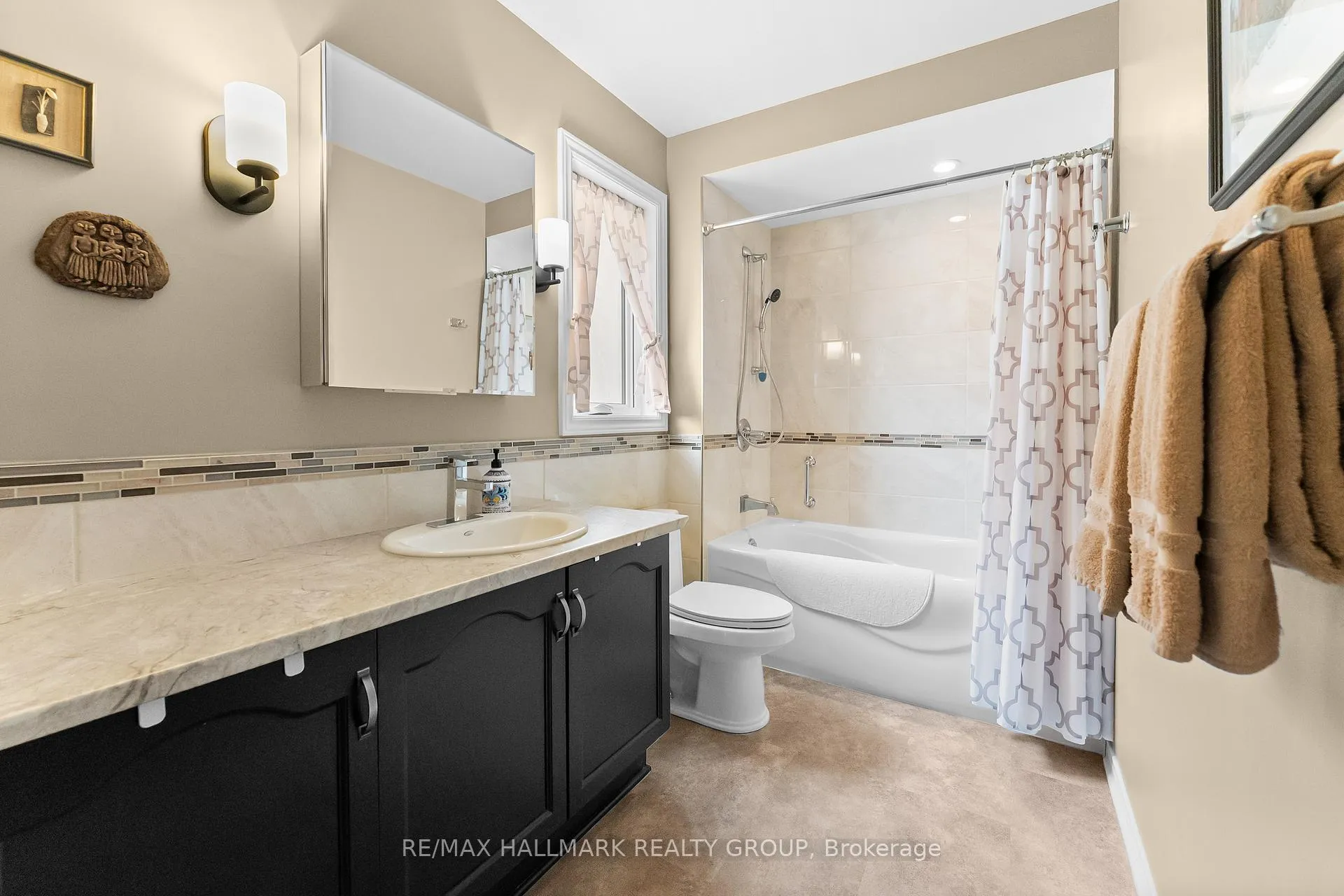 Photo 30 of 20 Royal Oak Court, Ottawa, Hunt Club Park/Greenboro — HOMEH