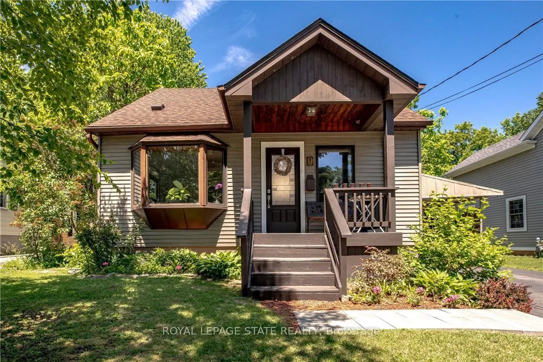 Photo 2 of 9 Morton Avenue, Hamilton, Dundas — HOMEH