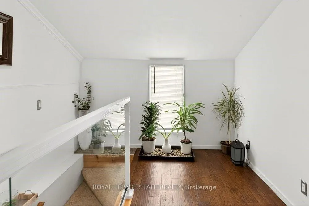 Photo 31 of 9 Morton Avenue, Hamilton, Dundas — HOMEH