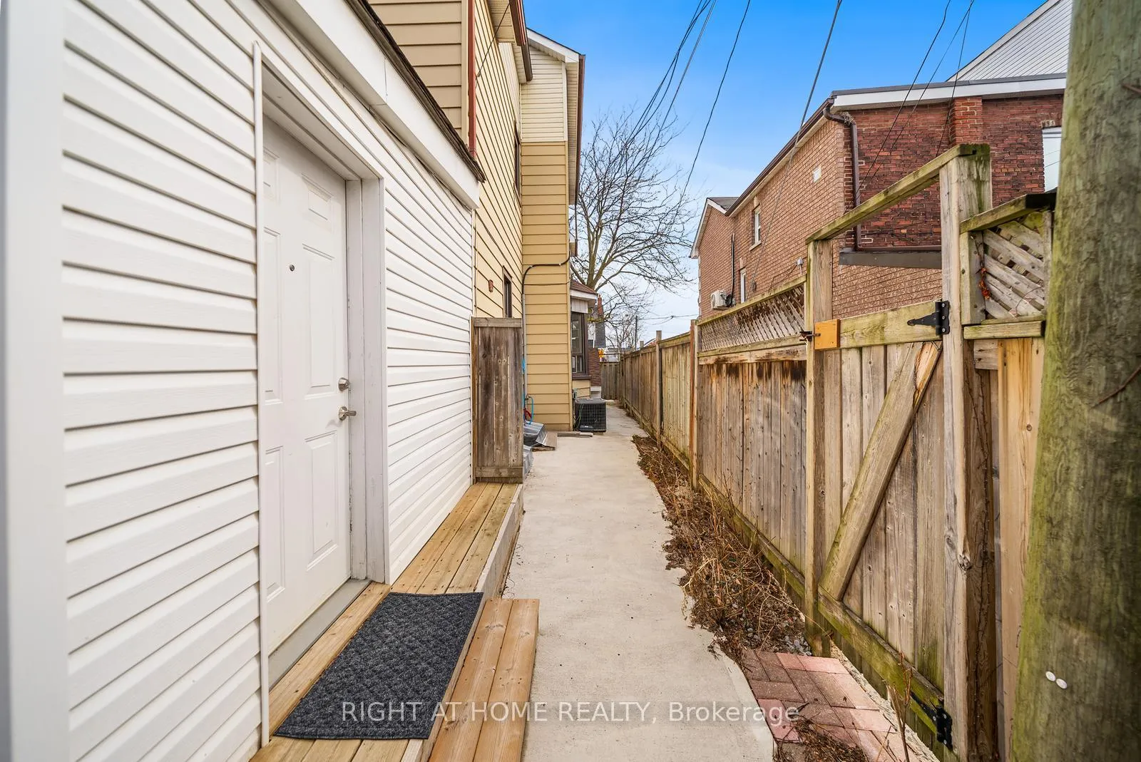 Photo 3 of 134 Millicent Street, Toronto, Dovercourt-Wallace Emerson-Junction — HOMEH