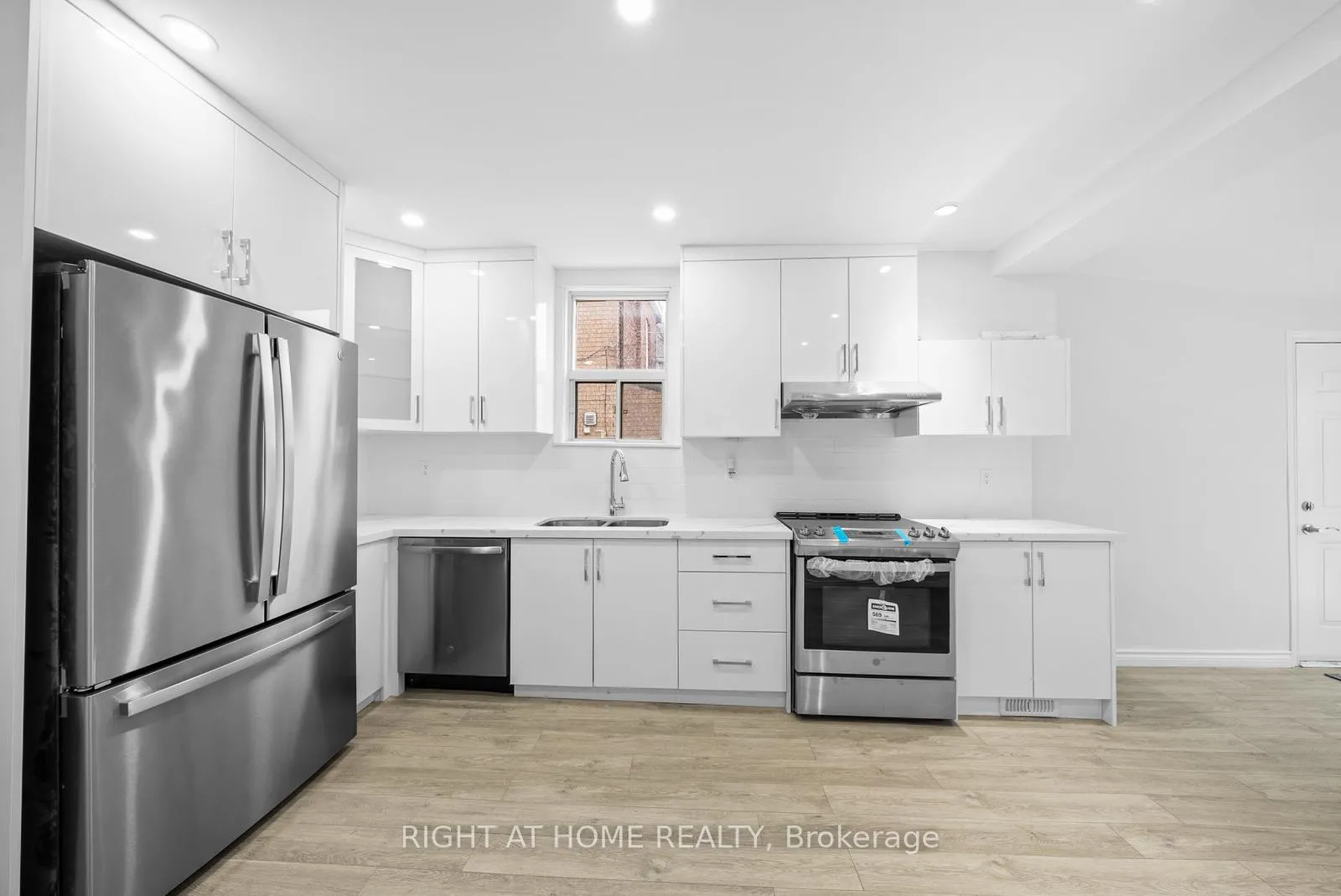 Photo 39 of 134 Millicent Street, Toronto, Dovercourt-Wallace Emerson-Junction — HOMEH