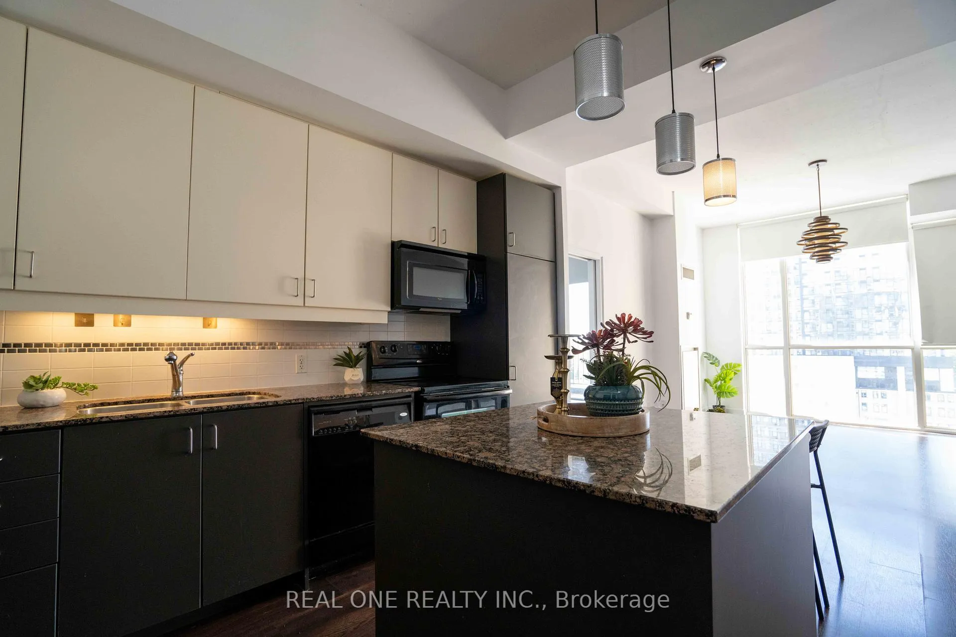 Photo 3 of Unit 703, 191 king Street S, Waterloo — HOMEH