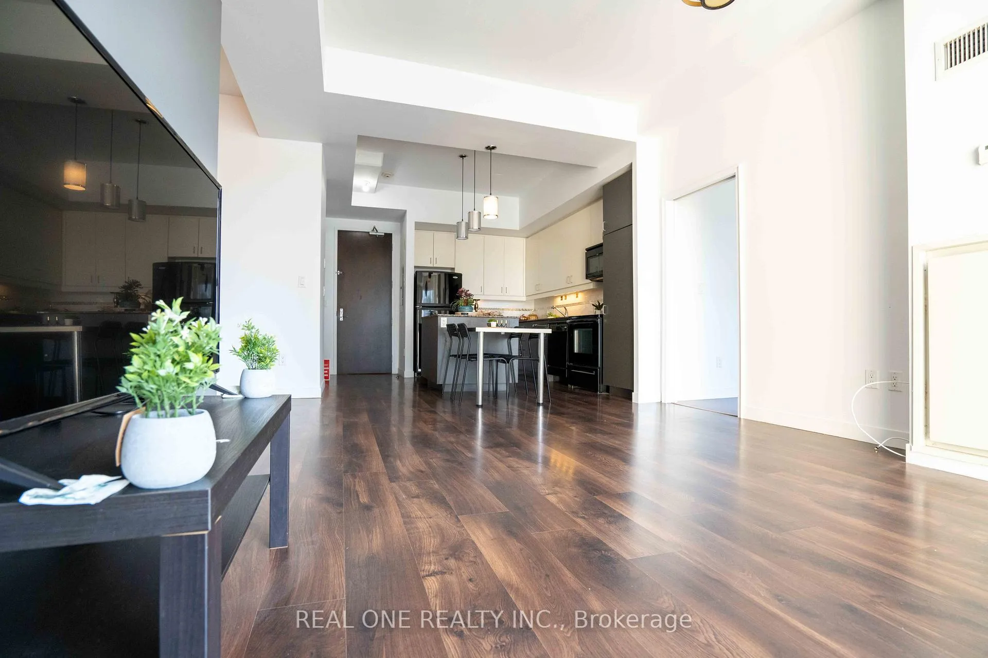 Photo 8 of Unit 703, 191 king Street S, Waterloo — HOMEH