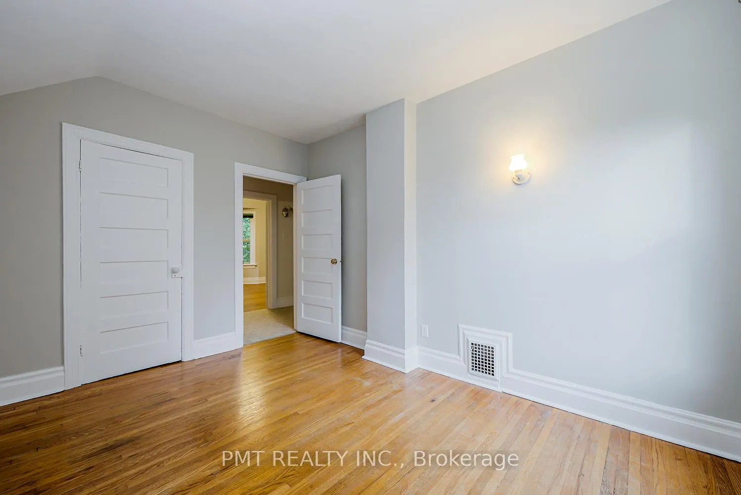 Photo 32 of 47 Herbert Avenue, Toronto, The Beaches — HOMEH