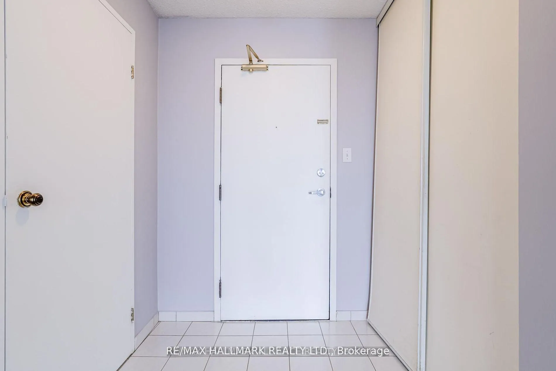 Photo 4 of Unit 707, 3 Rowntree Road, Etobicoke, Mount Olive-Silverstone-Jamestown — HOMEH