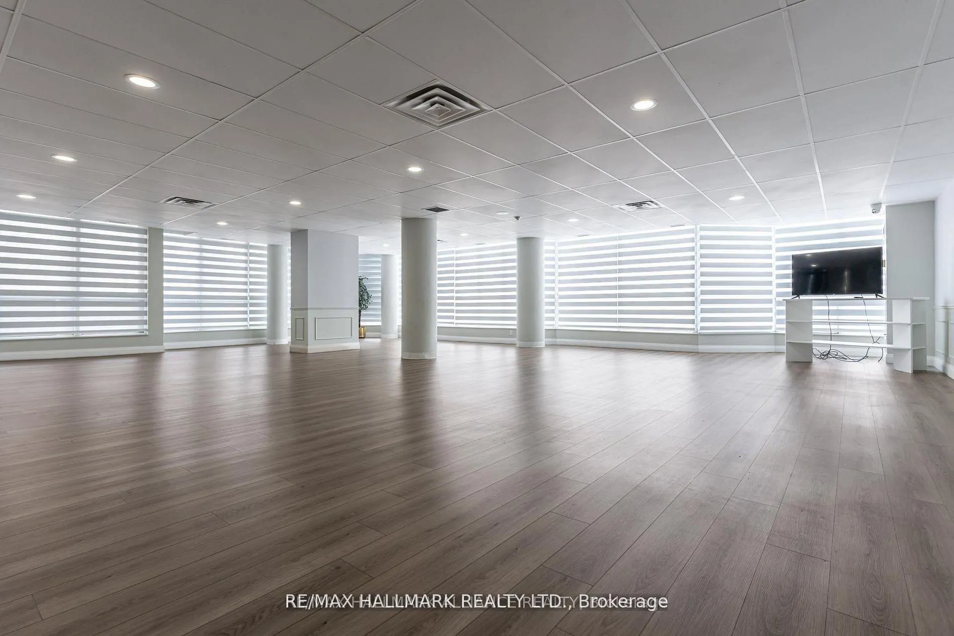 Photo 25 of Unit 707, 3 Rowntree Road, Etobicoke, Mount Olive-Silverstone-Jamestown — HOMEH