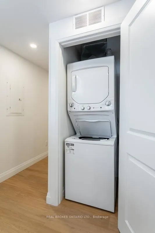 Photo 7 of Unit 4, 115 Catharine Street N, Hamilton, Beasley — HOMEH
