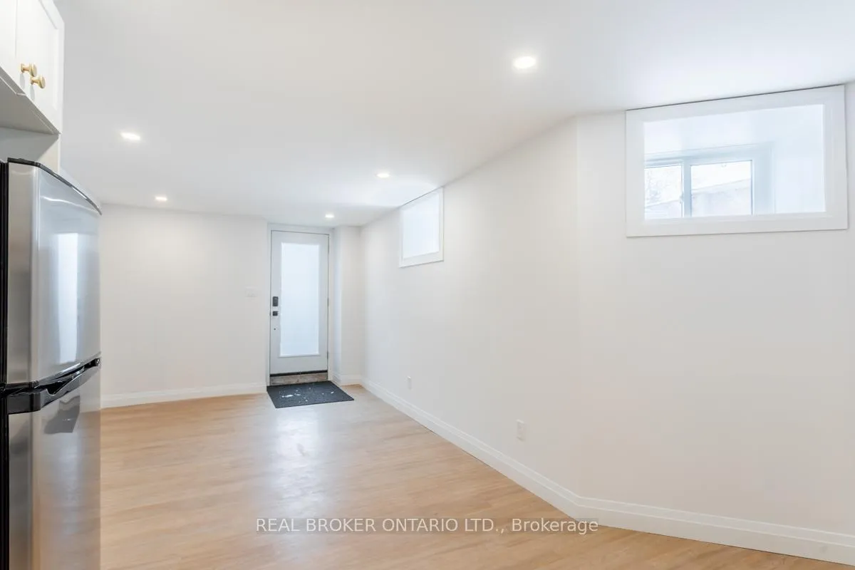Photo 9 of Unit 4, 115 Catharine Street N, Hamilton, Beasley — HOMEH