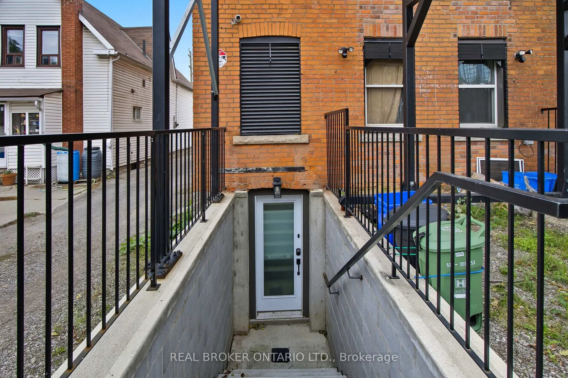Photo 18 of Unit 4, 115 Catharine Street N, Hamilton, Beasley — HOMEH