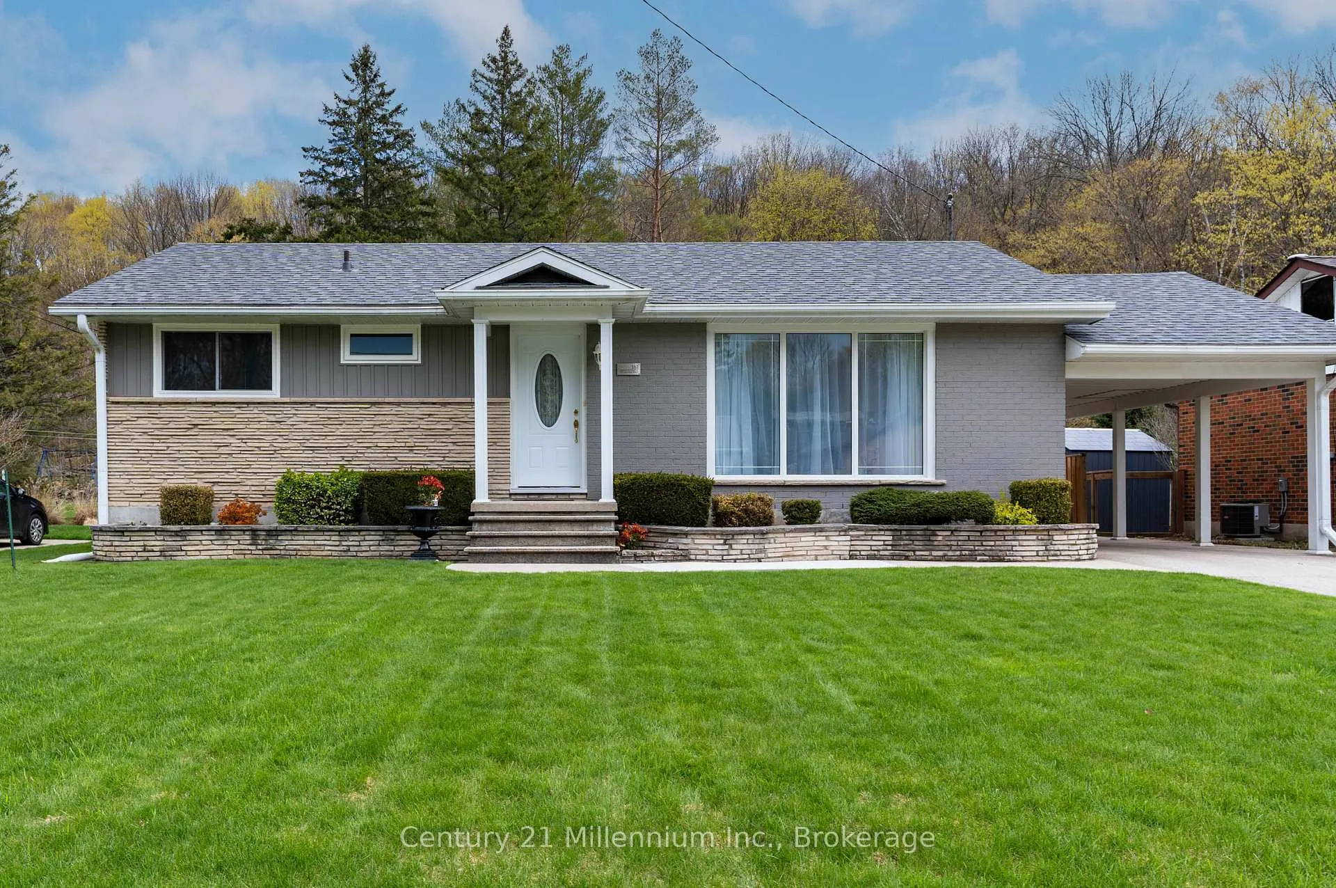 Photo 2 of 181 7th Avenue E, Owen Sound — HOMEH