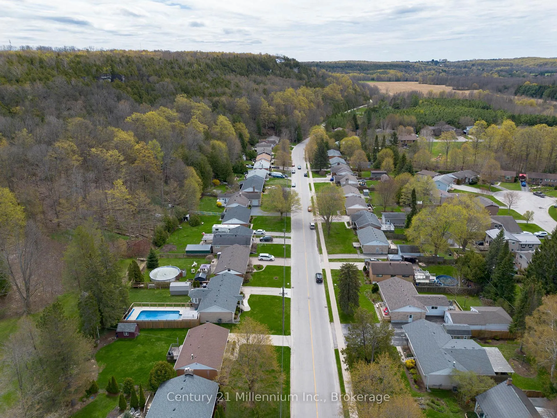 Photo 6 of 181 7th Avenue E, Owen Sound — HOMEH