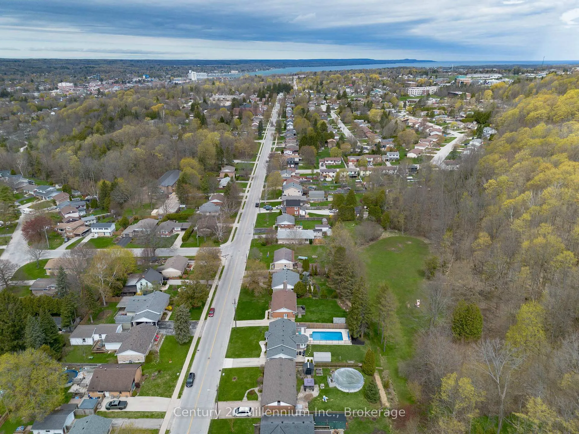 Photo 8 of 181 7th Avenue E, Owen Sound — HOMEH