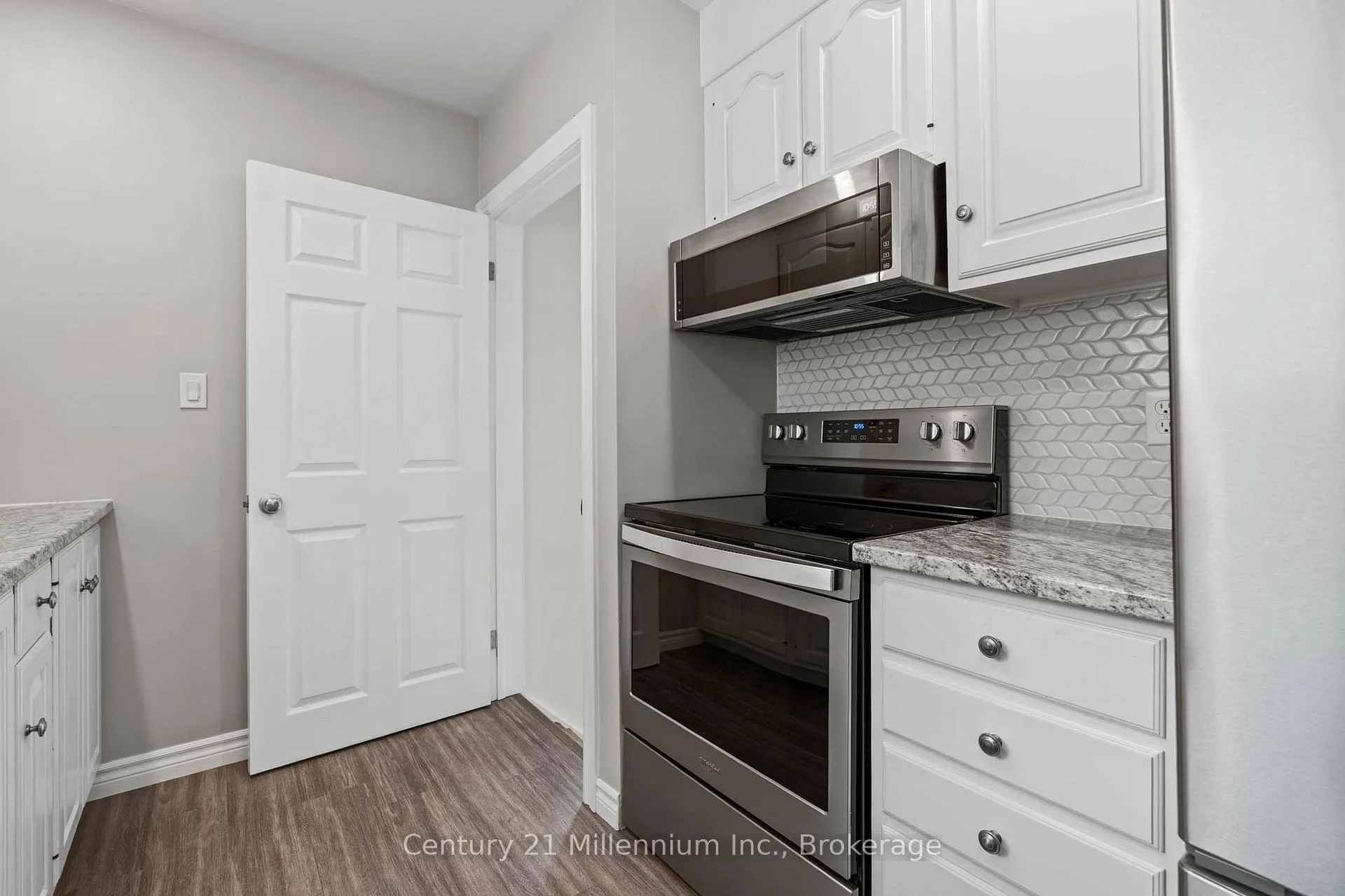 Photo 19 of 181 7th Avenue E, Owen Sound — HOMEH