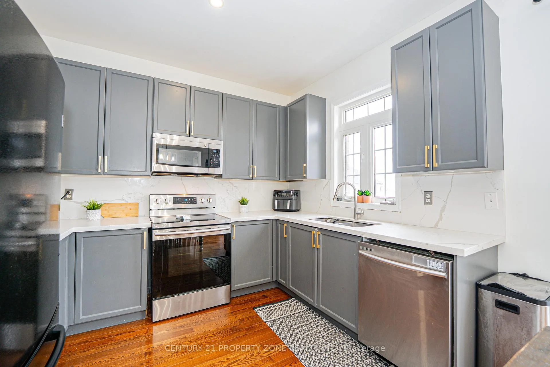 Photo 14 of 804 Ormond Drive, Oshawa, Samac — HOMEH