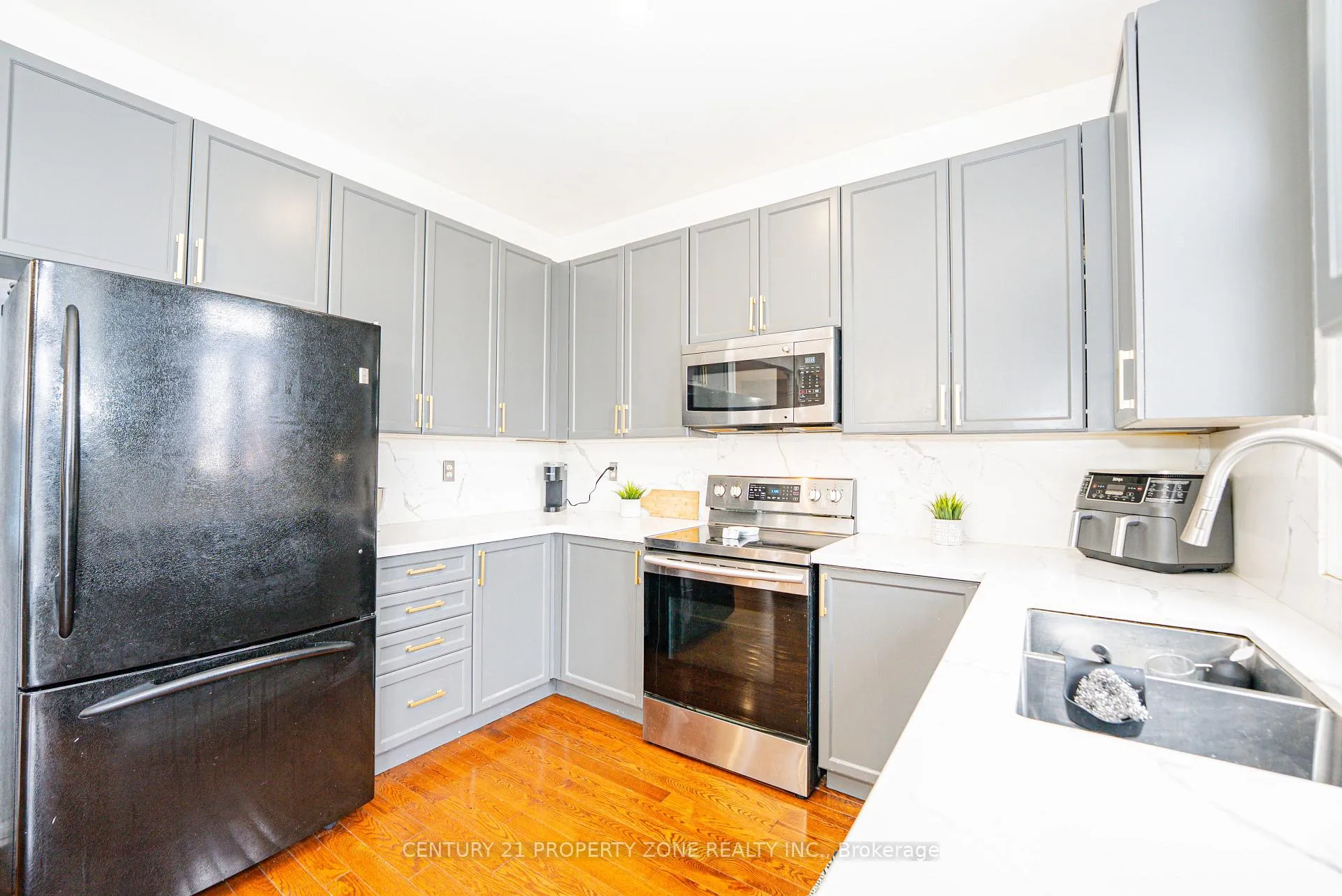 Photo 15 of 804 Ormond Drive, Oshawa, Samac — HOMEH