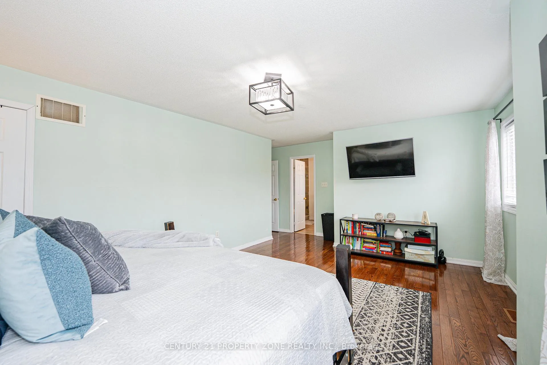 Photo 27 of 804 Ormond Drive, Oshawa, Samac — HOMEH