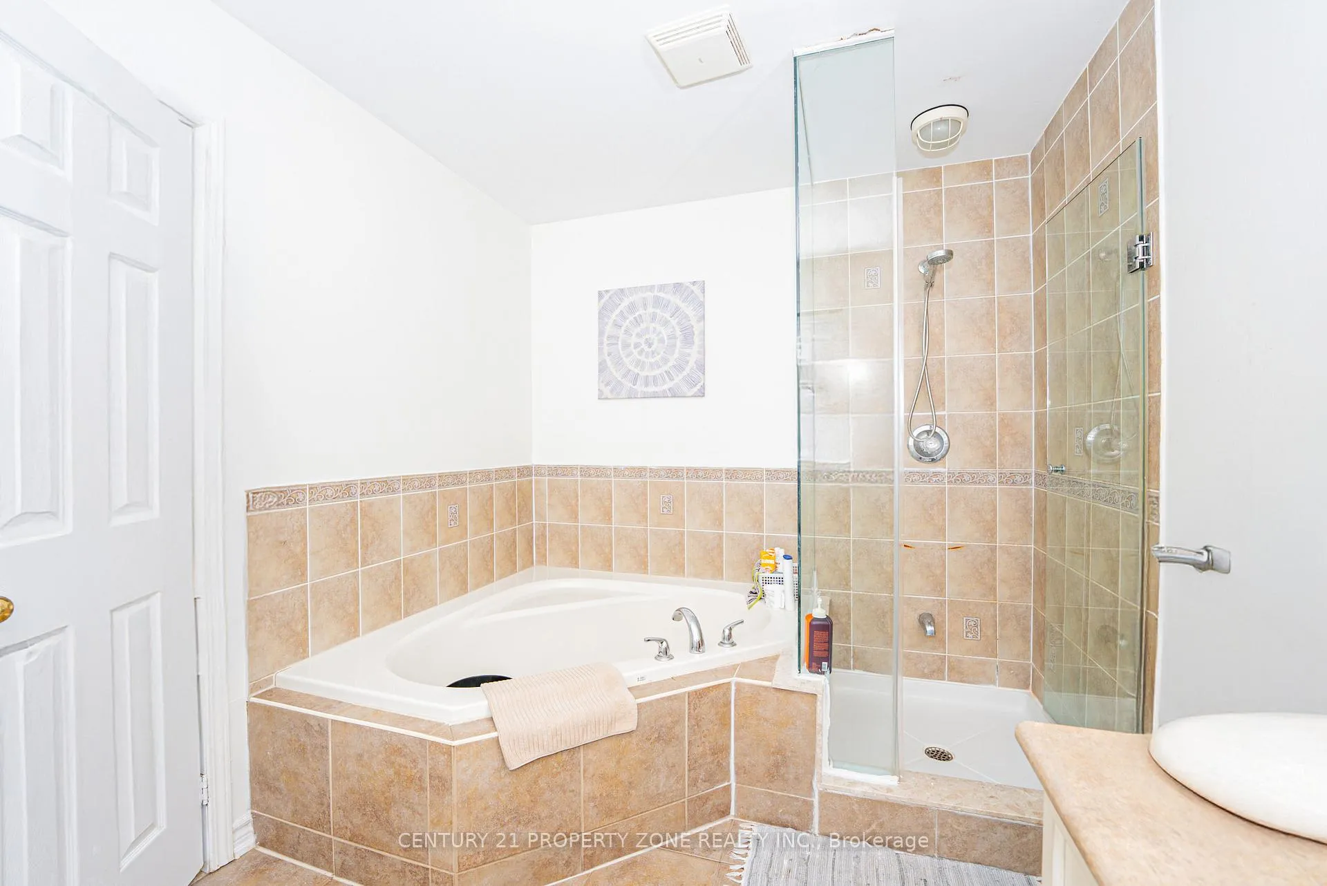 Photo 29 of 804 Ormond Drive, Oshawa, Samac — HOMEH