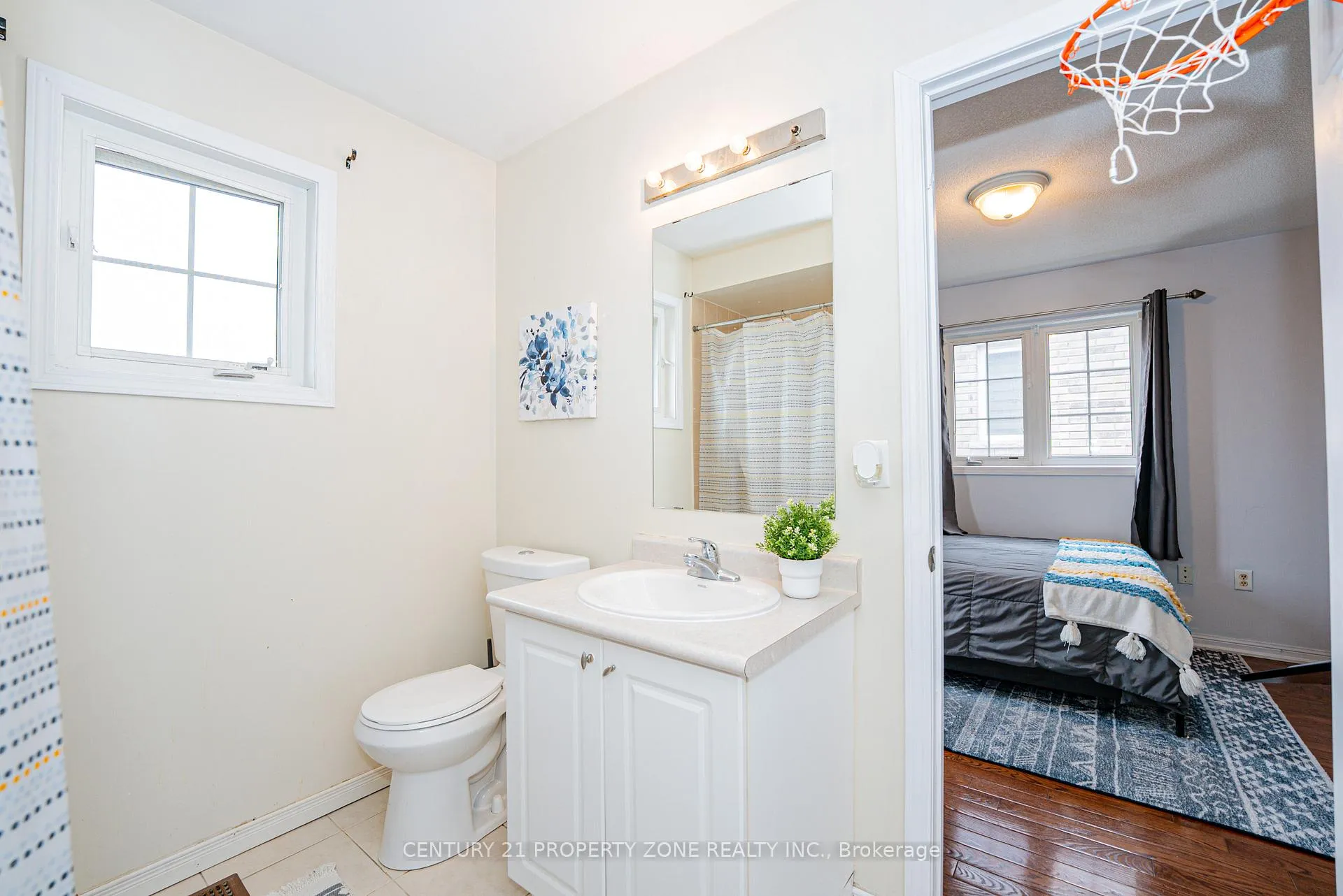 Photo 35 of 804 Ormond Drive, Oshawa, Samac — HOMEH