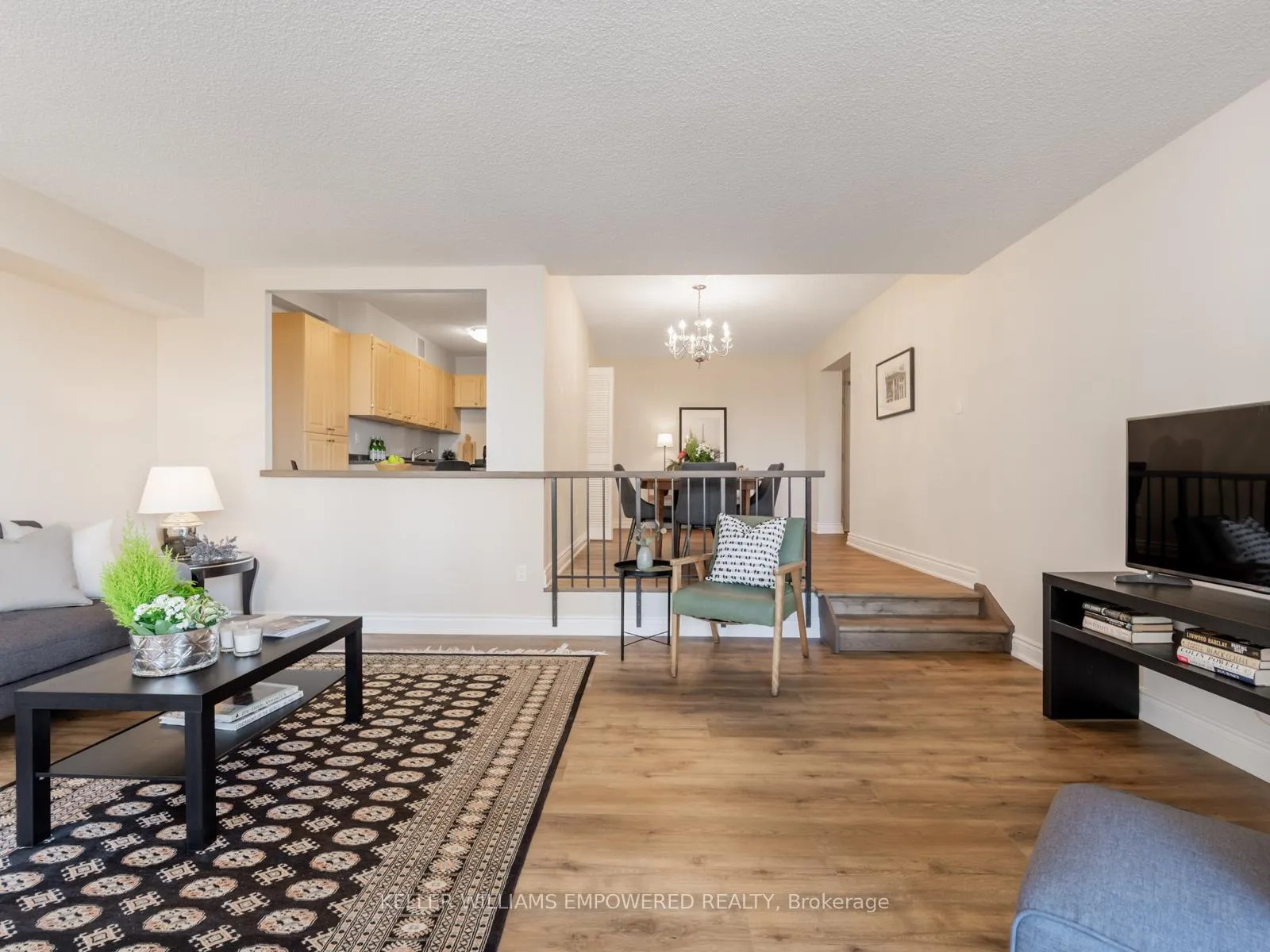 Photo 9 of Unit 709, 240 Scarlett Road, Toronto, Rockcliffe-Smythe — HOMEH