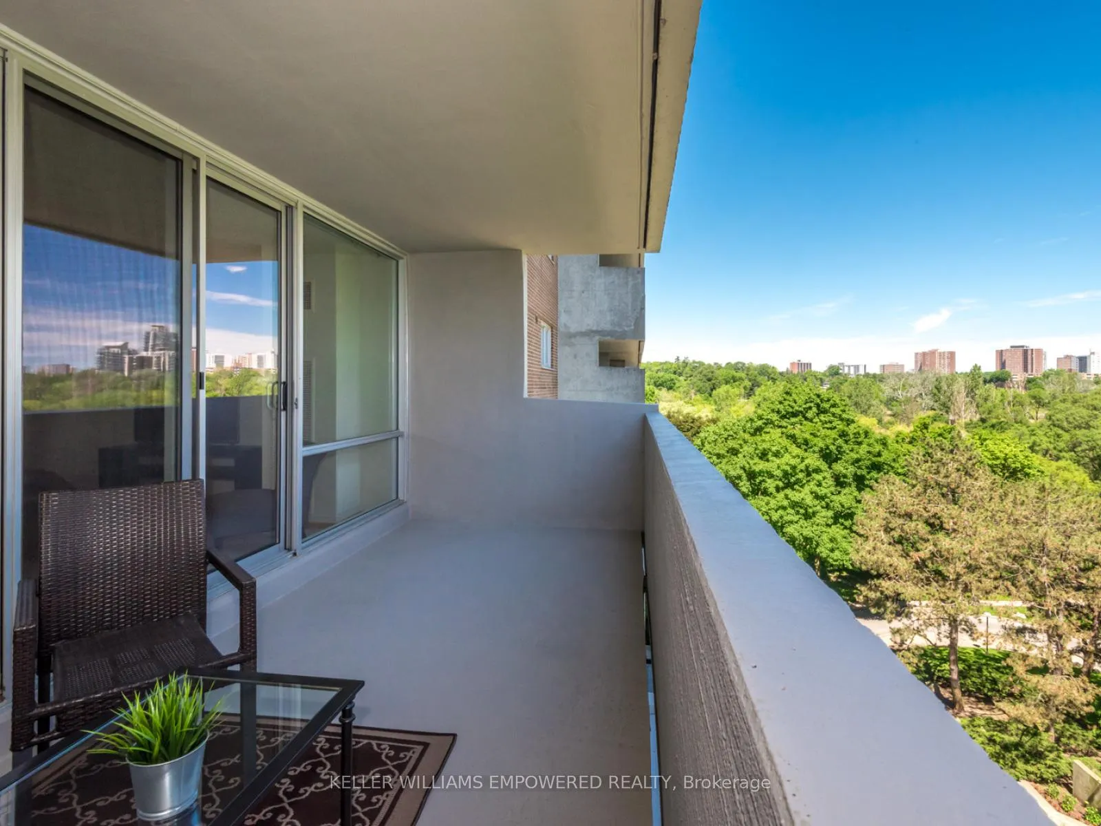 Photo 13 of Unit 709, 240 Scarlett Road, Toronto, Rockcliffe-Smythe — HOMEH
